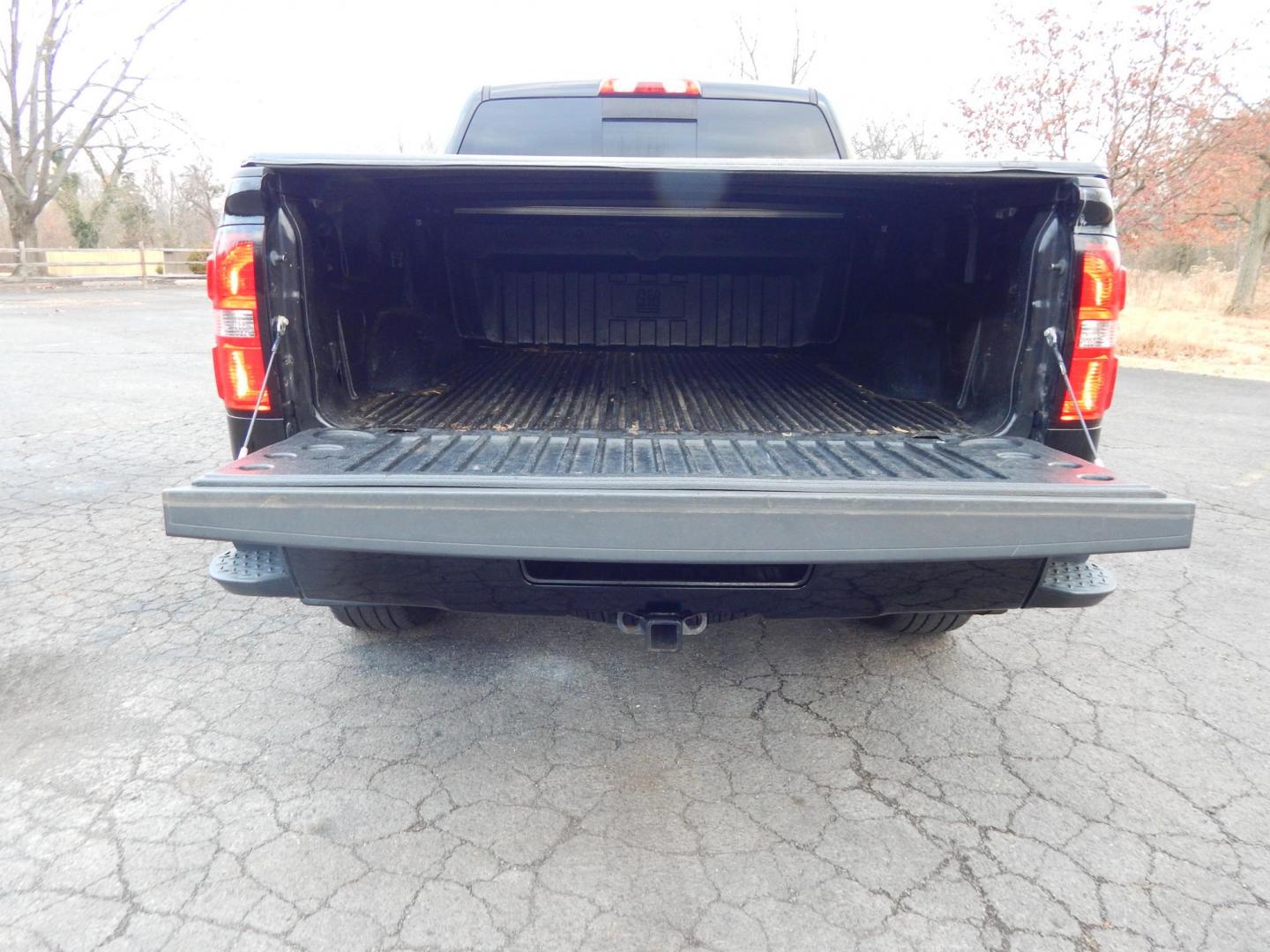 2014 Black /Black Leather GMC Sierra 1500 SLT Crew Cab 4WD (3GTU2VEC1EG) with an 5.3L V8 OHV 16V engine, 6-Speed Automatic transmission, located at 6528 Lower York Road, New Hope, PA, 18938, (215) 862-9555, 40.358707, -74.977882 - Here we have a beautiful GMC Sierra All Terrain 1500 SLT with a 5.3L V8 putting power to the ground via a 4x4 automatic transmission. Options include: black leather, keyless entry, 2 keys, cruise control, tilt steering wheel, AM/FM/CD/BLUETOOTH, navigation, back up camera, heated steering wheel, pow - Photo#17