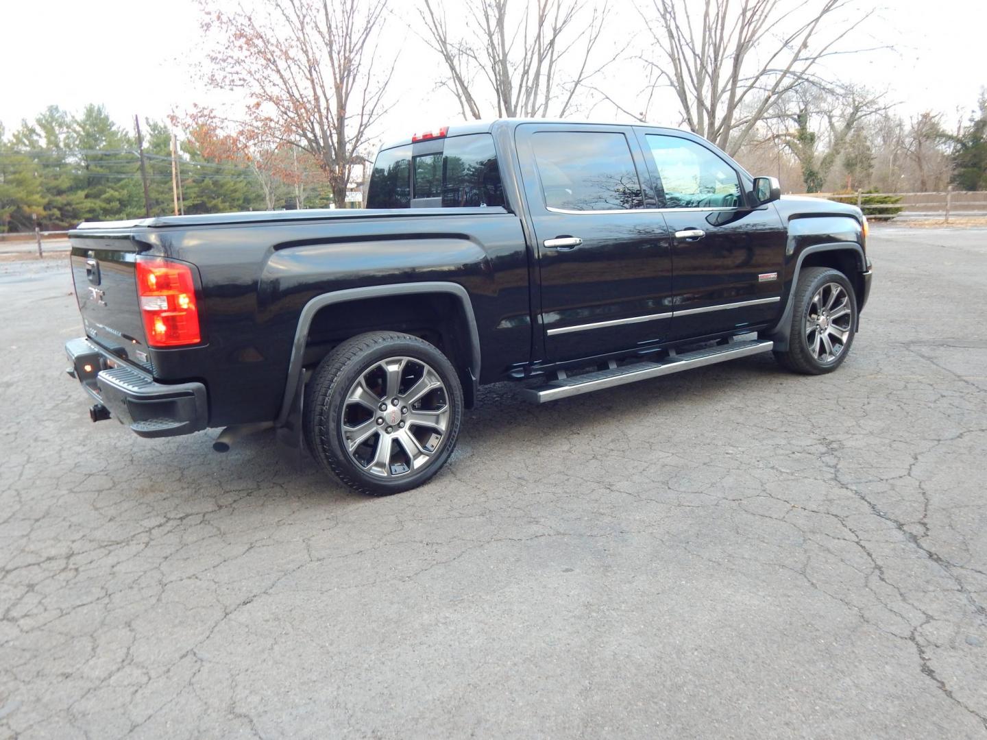 2014 Black /Black Leather GMC Sierra 1500 SLT Crew Cab 4WD (3GTU2VEC1EG) with an 5.3L V8 OHV 16V engine, 6-Speed Automatic transmission, located at 6528 Lower York Road, New Hope, PA, 18938, (215) 862-9555, 40.358707, -74.977882 - Here we have a beautiful GMC Sierra All Terrain 1500 SLT with a 5.3L V8 putting power to the ground via a 4x4 automatic transmission. Options include: black leather, keyless entry, 2 keys, cruise control, tilt steering wheel, AM/FM/CD/BLUETOOTH, navigation, back up camera, heated steering wheel, pow - Photo#4