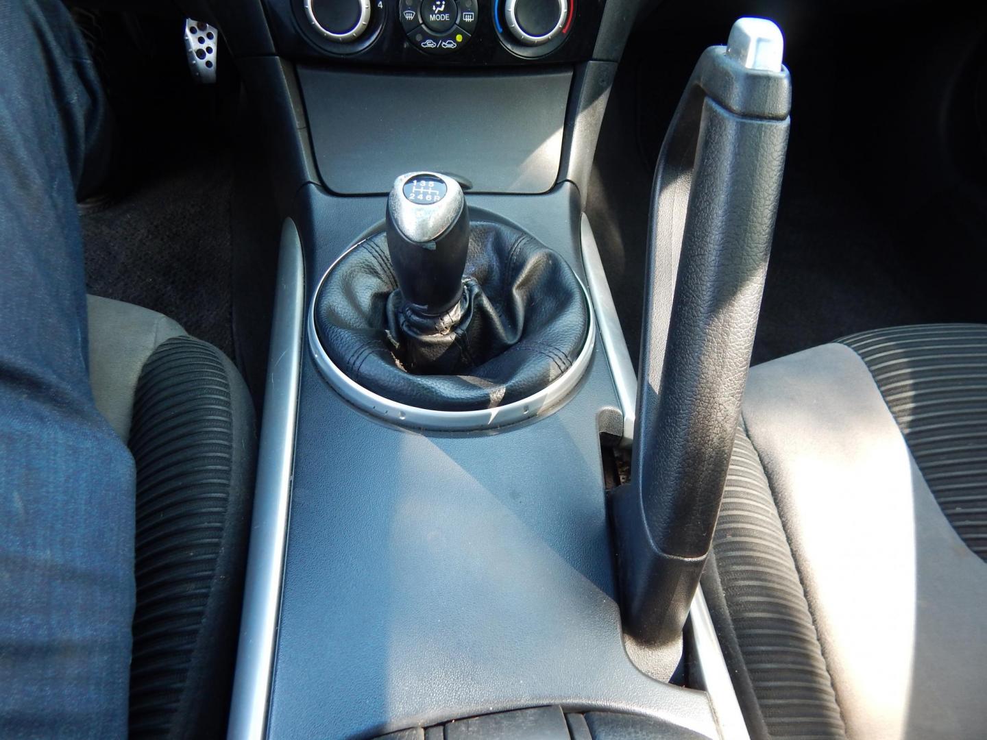 2005 White /Black Cloth Mazda RX-8 6-Speed (JM1FE173650) with an 1.3L L2 ROTARY engine, Manual transmission, located at 6528 Lower York Road, New Hope, PA, 18938, (215) 862-9555, 40.358707, -74.977882 - Here we have a Mazda RX-8 with a 1.3L Rotary engine putting power to the rear wheels via a smooth shifting 6 speed manual transmission. Options include: black cloth, AM/FM/CD/TAPE radio, tilt steering wheel, cruise control, power windows/locks/mirrors, sunroof, dual aftermarket exhaust, aftermarket - Photo#22