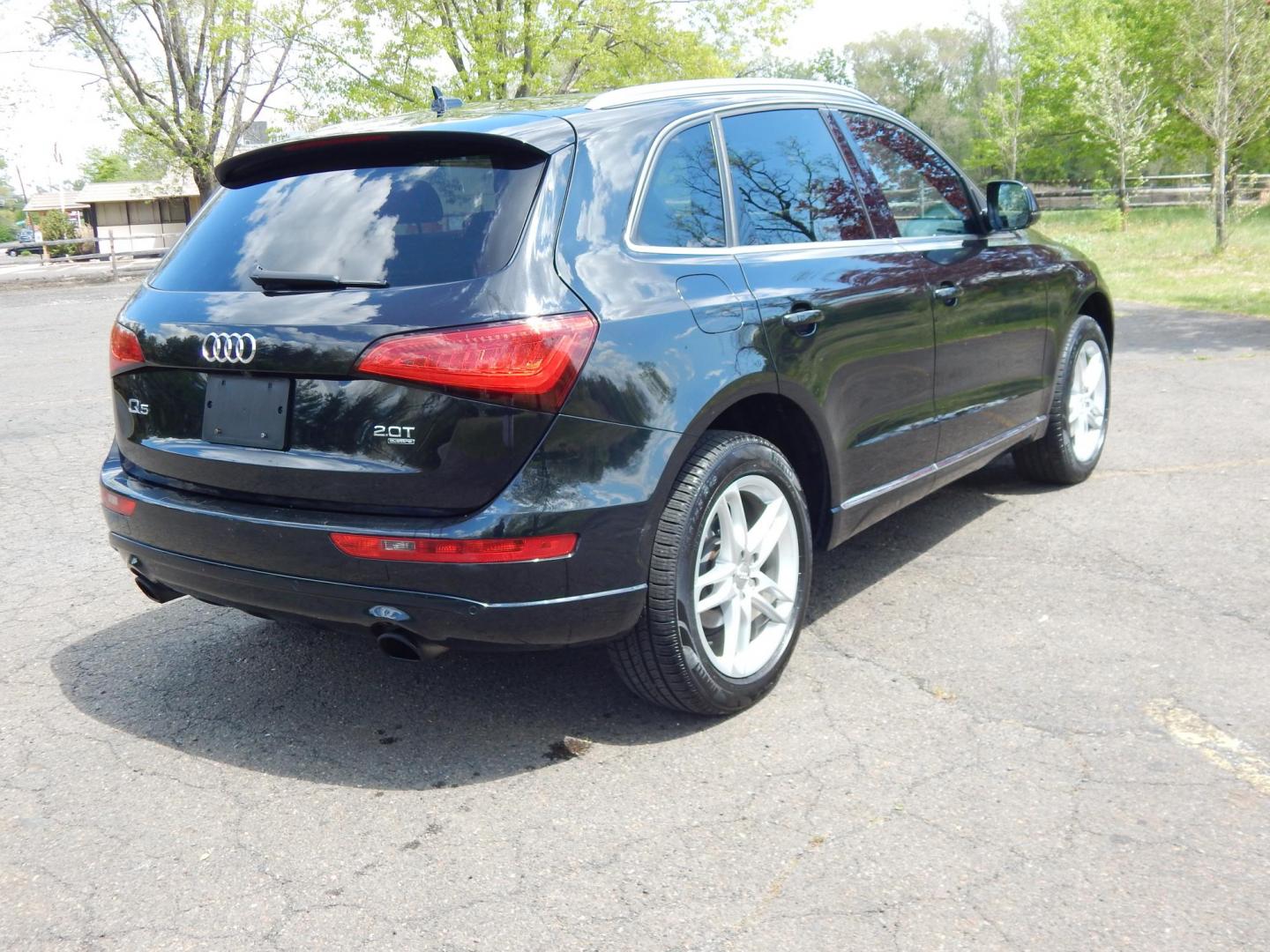 2014 Black /Brown Audi Q5 2.0 quattro Premium (WA1LFAFP0EA) with an 2.0L L4 DOHC 16V engine, 6-Speed Automatic transmission, located at 6528 Lower York Road, New Hope, PA, 18938, (215) 862-9555, 40.358707, -74.977882 - Here we have a 2014 Audi Q5 Premium Plus with a 2.0L inline 4 cylinder turbo engine putting power to all four wheels via an automatic transmission. Options include: brown leather, dual power seats, panoramic sunroof, push button start, dual climate controls, AM/FM/CD/MEDIA radio with navigation, til - Photo#3