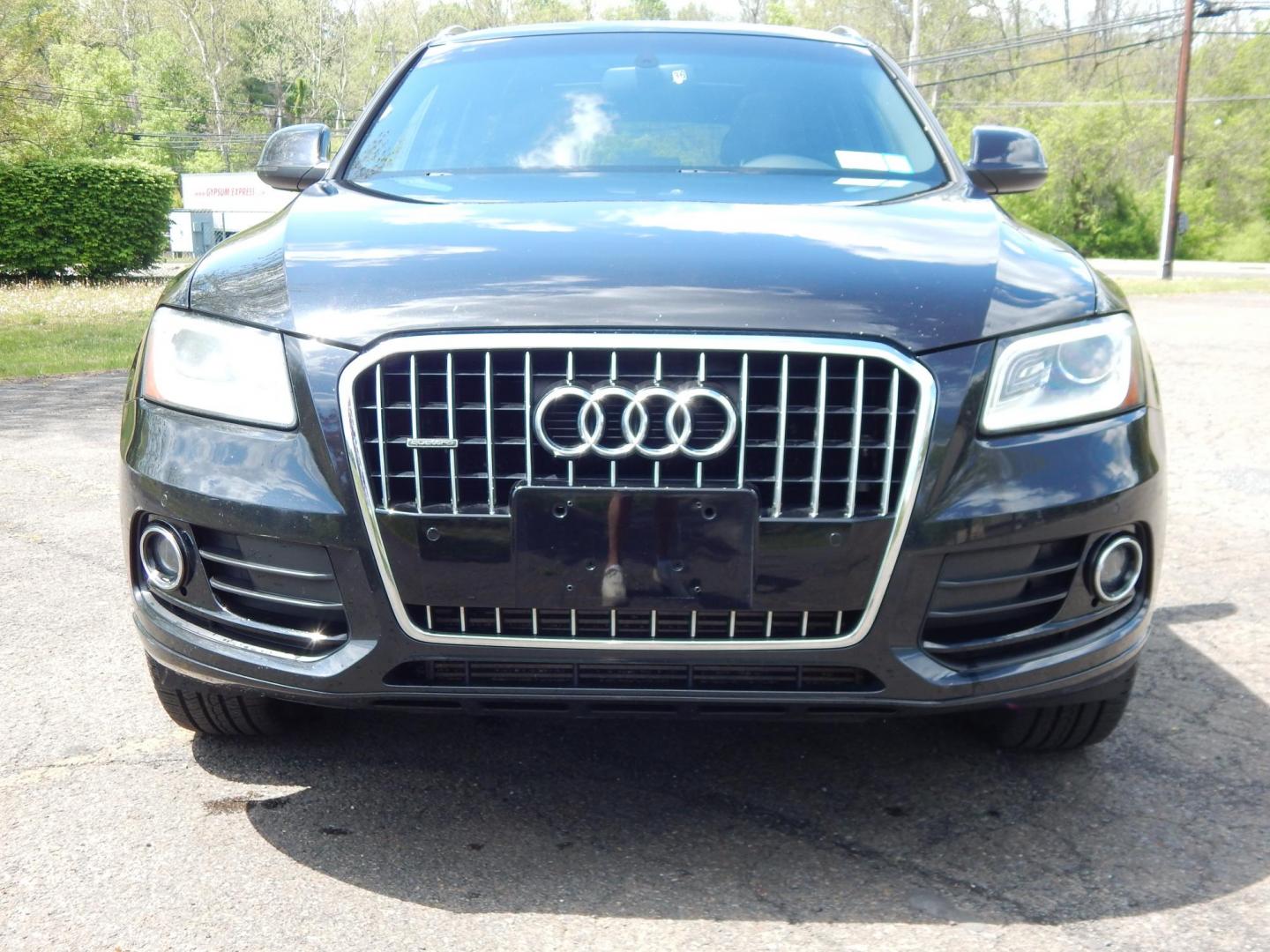 2014 Black /Brown Audi Q5 2.0 quattro Premium (WA1LFAFP0EA) with an 2.0L L4 DOHC 16V engine, 6-Speed Automatic transmission, located at 6528 Lower York Road, New Hope, PA, 18938, (215) 862-9555, 40.358707, -74.977882 - Here we have a 2014 Audi Q5 Premium Plus with a 2.0L inline 4 cylinder turbo engine putting power to all four wheels via an automatic transmission. Options include: brown leather, dual power seats, panoramic sunroof, push button start, dual climate controls, AM/FM/CD/MEDIA radio with navigation, til - Photo#6
