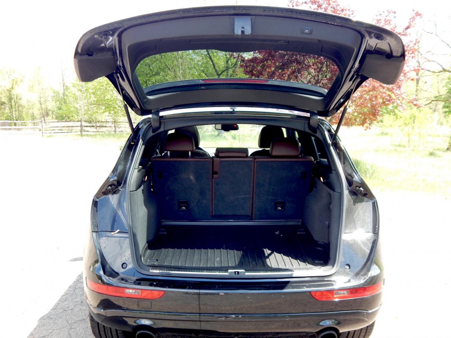 2014 Black /Brown Audi Q5 2.0 quattro Premium (WA1LFAFP0EA) with an 2.0L L4 DOHC 16V engine, 6-Speed Automatic transmission, located at 6528 Lower York Road, New Hope, PA, 18938, (215) 862-9555, 40.358707, -74.977882 - Here we have a 2014 Audi Q5 Premium Plus with a 2.0L inline 4 cylinder turbo engine putting power to all four wheels via an automatic transmission. Options include: brown leather, dual power seats, panoramic sunroof, push button start, dual climate controls, AM/FM/CD/MEDIA radio with navigation, til - Photo#13