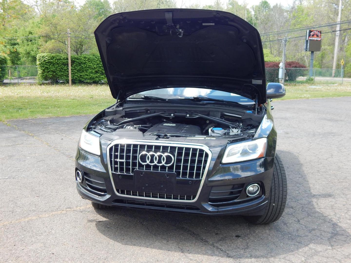 2014 Black /Brown Audi Q5 2.0 quattro Premium (WA1LFAFP0EA) with an 2.0L L4 DOHC 16V engine, 6-Speed Automatic transmission, located at 6528 Lower York Road, New Hope, PA, 18938, (215) 862-9555, 40.358707, -74.977882 - Here we have a 2014 Audi Q5 Premium Plus with a 2.0L inline 4 cylinder turbo engine putting power to all four wheels via an automatic transmission. Options include: brown leather, dual power seats, panoramic sunroof, push button start, dual climate controls, AM/FM/CD/MEDIA radio with navigation, til - Photo#21