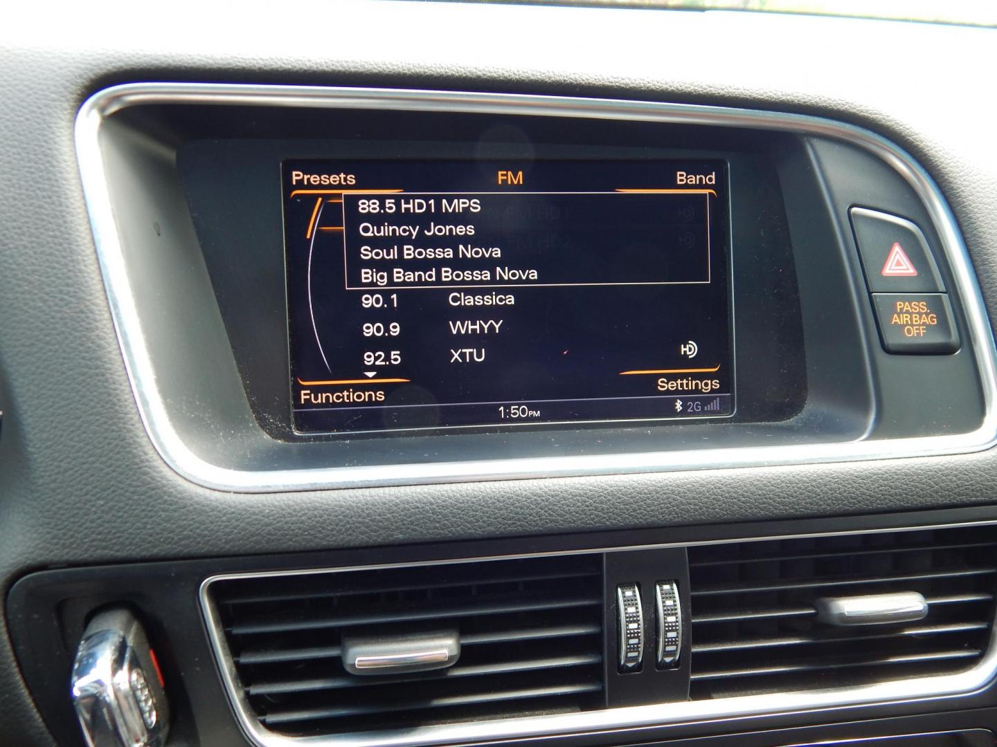 2014 Black /Brown Audi Q5 2.0 quattro Premium (WA1LFAFP0EA) with an 2.0L L4 DOHC 16V engine, 6-Speed Automatic transmission, located at 6528 Lower York Road, New Hope, PA, 18938, (215) 862-9555, 40.358707, -74.977882 - Here we have a 2014 Audi Q5 Premium Plus with a 2.0L inline 4 cylinder turbo engine putting power to all four wheels via an automatic transmission. Options include: brown leather, dual power seats, panoramic sunroof, push button start, dual climate controls, AM/FM/CD/MEDIA radio with navigation, til - Photo#24