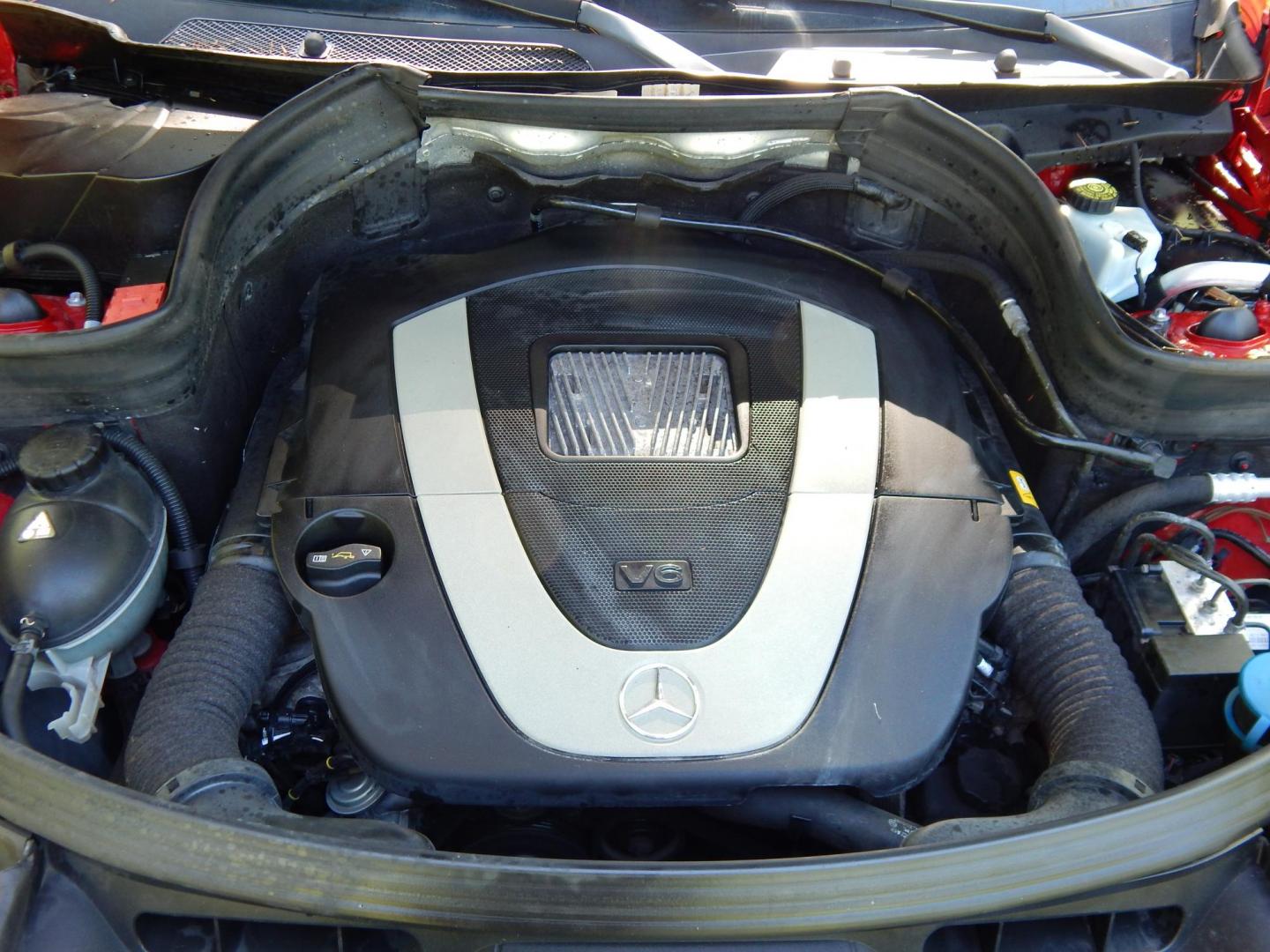 2011 Red /Black Mercedes-Benz GLK-Class GLK350 4MATIC (WDCGG8HB7BF) with an 3.5L V6 engine, 7-Speed Automatic transmission, located at 6528 Lower York Road, New Hope, PA, 18938, (215) 862-9555, 40.358707, -74.977882 - Photo#17