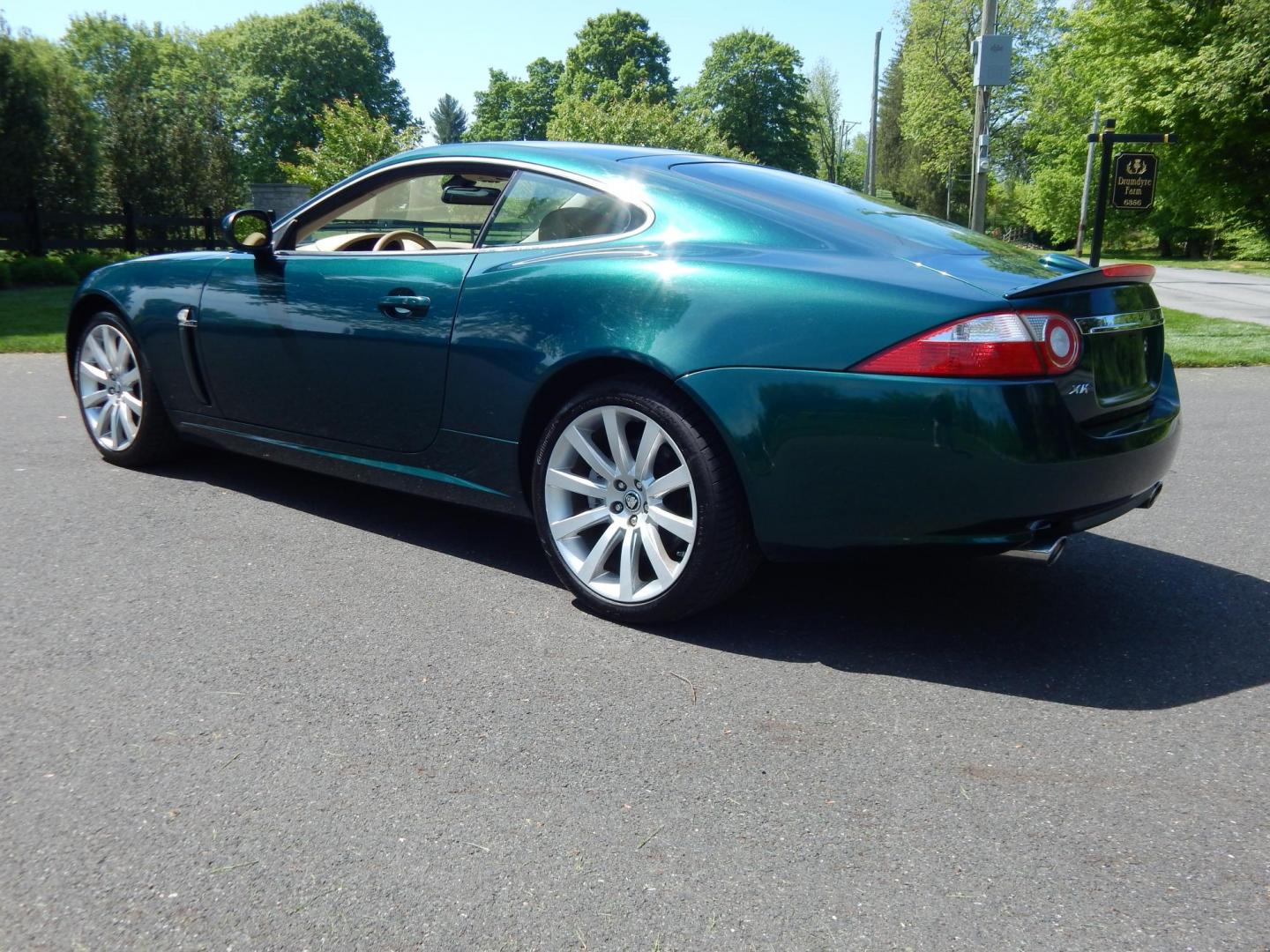 2008 Green /Tan Jaguar XK-Series XK Coupe (SAJWA43B285) with an 4.2L V8 DOHC 32V engine, 6-Speed Automatic Overdrive transmission, located at 6528 Lower York Road, New Hope, PA, 18938, (215) 862-9555, 40.358707, -74.977882 - Here we have a 2008 Jaguar XK with a 4.2L V8 putting power to the rear wheels via a smooth shifting automatic transmission. Options include: tan leather with wood trim, front power seats with memory, push button start, dual climate controls, heated front seats, navigation, AM/FM/CD/SAT radio with Al - Photo#36