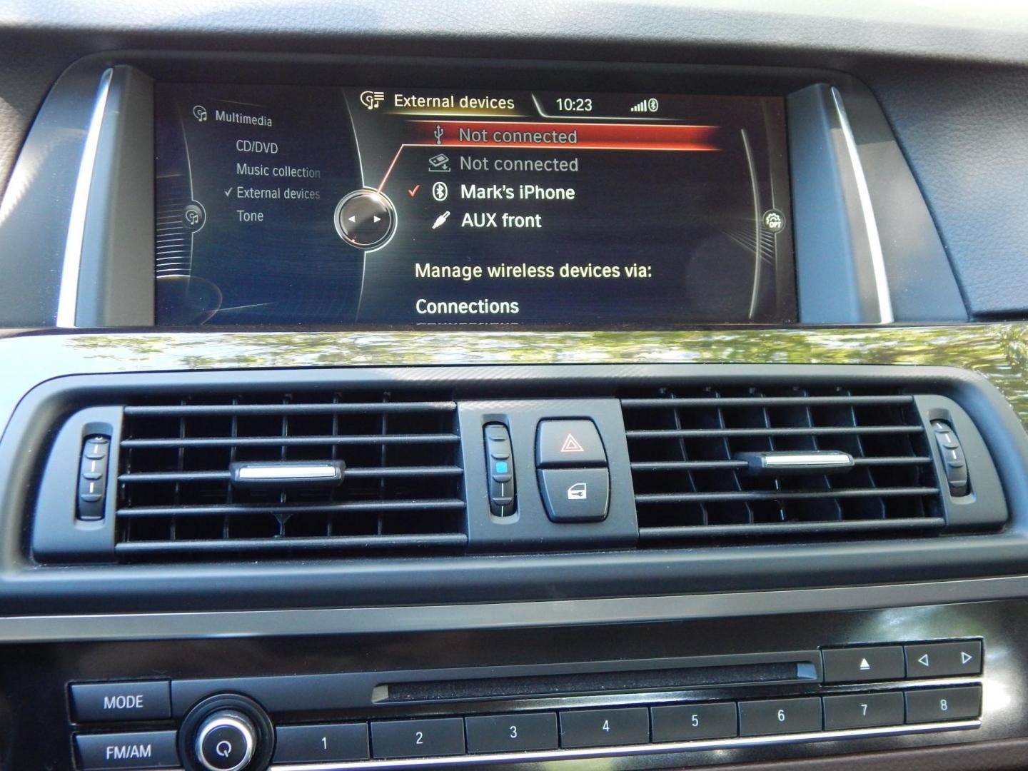 2014 White /Brown BMW 5-Series 528i xDrive (WBA5A7C50ED) with an 3.0L L6 DOHC 24V engine, 8-Speed Automatic transmission, located at 6528 Lower York Road, New Hope, PA, 18938, (215) 862-9555, 40.358707, -74.977882 - Here we have a beautiful running and driving BMW 5 series with a 2.0L 4 cylinder turbo engine putting power to all four wheels via a smooth shifting automatic transmission. Options include: brown leather with wood trim, dual power seats with memory settings, power sunroof, heated and cooled front se - Photo#24