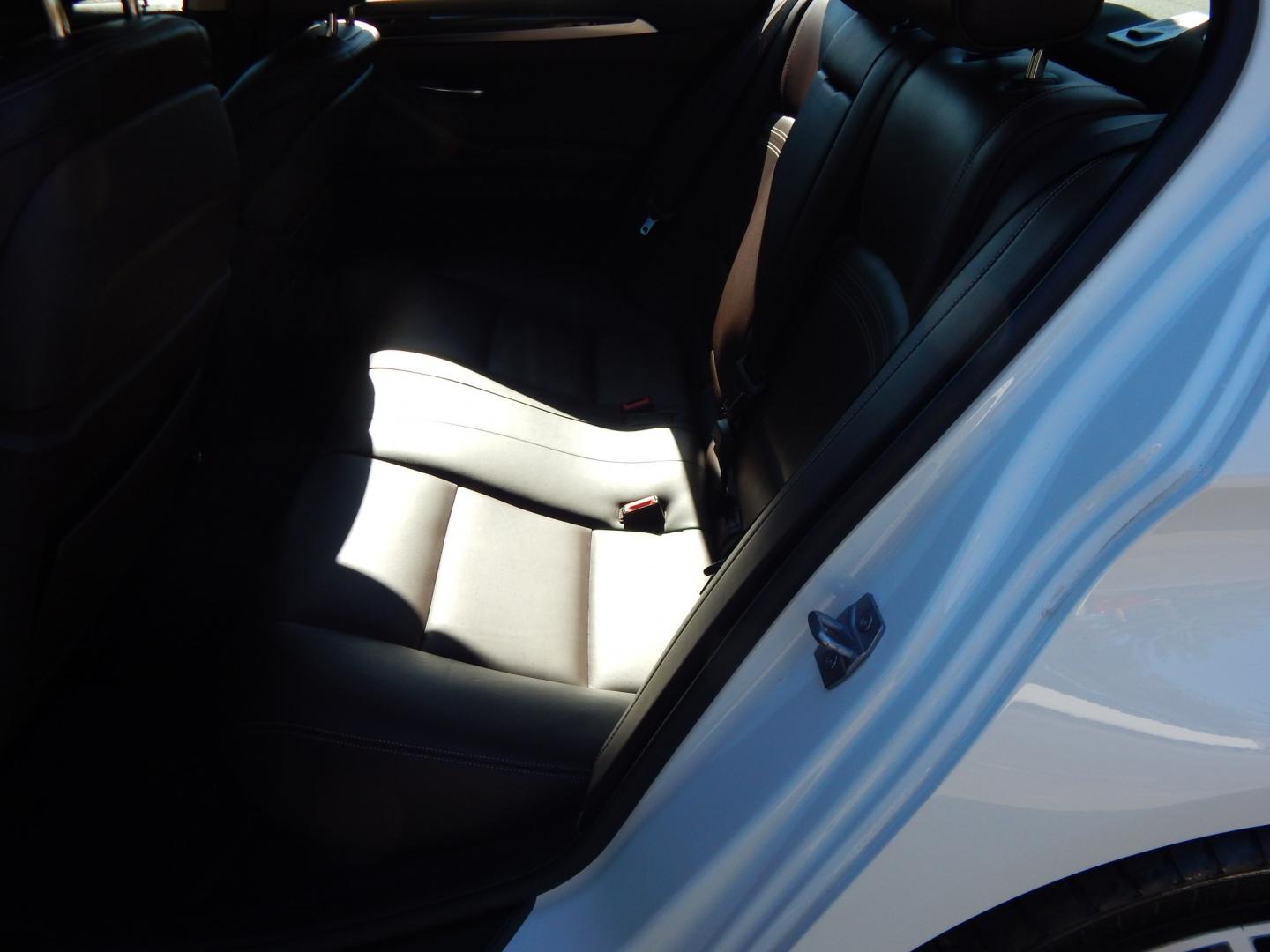 2014 White /Brown BMW 5-Series 528i xDrive (WBA5A7C50ED) with an 3.0L L6 DOHC 24V engine, 8-Speed Automatic transmission, located at 6528 Lower York Road, New Hope, PA, 18938, (215) 862-9555, 40.358707, -74.977882 - Here we have a beautiful running and driving BMW 5 series with a 2.0L 4 cylinder turbo engine putting power to all four wheels via a smooth shifting automatic transmission. Options include: brown leather with wood trim, dual power seats with memory settings, power sunroof, heated and cooled front se- Photo#13