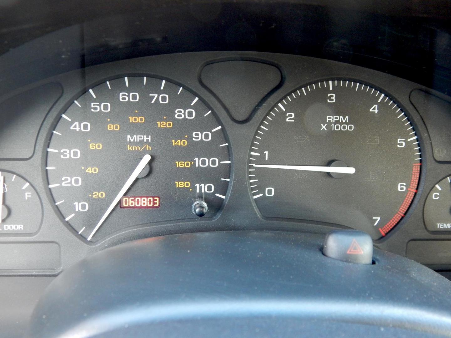 2002 White /Tan Saturn SL SL1 (1G8ZH52872Z) with an 1.9L L4 SOHC 8V engine, 4-Speed Automatic Overdrive transmission, located at 6528 Lower York Road, New Hope, PA, 18938, (215) 862-9555, 40.358707, -74.977882 - Here we have a very clean, one owner, low miles, Saturn SL1 with a 1.9L 4 cylinder engine putting power to the front wheels via an automatic transmission. Options include: tan cloth, manual moving seats, tilt steering wheel, roll up windows, cold AC, heat, manual locks, manual adjusting side view mi - Photo#22