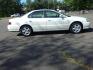 2003 White /Tan Acura TL 3.2TL (19UUA56633A) with an 3.2L V6 SOHC 24V engine, 5-Speed Automatic Overdrive transmission, located at 6528 Lower York Road, New Hope, PA, 18938, (215) 862-9555, 40.358707, -74.977882 - Here we have a Acura TL with a 3.2L V6 putting power to the front wheels via a smooth shifting automatic transmission. Options include: tan leather with wood trim, dual power seats, drivers memory seats, heated front seats, AC and heat, AM/FM/CD/TAPE radio, cruise control, sunroof, tilt steering whe - Photo#4
