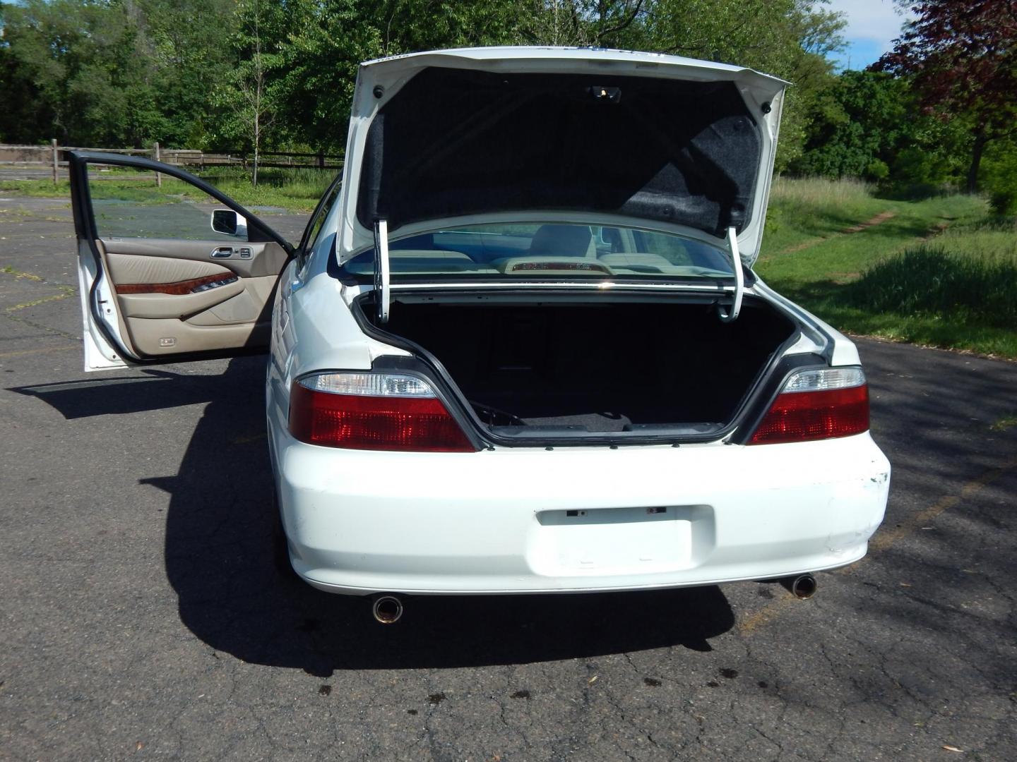 2003 White /Tan Acura TL 3.2TL (19UUA56633A) with an 3.2L V6 SOHC 24V engine, 5-Speed Automatic Overdrive transmission, located at 6528 Lower York Road, New Hope, PA, 18938, (215) 862-9555, 40.358707, -74.977882 - Here we have a Acura TL with a 3.2L V6 putting power to the front wheels via a smooth shifting automatic transmission. Options include: tan leather with wood trim, dual power seats, drivers memory seats, heated front seats, AC and heat, AM/FM/CD/TAPE radio, cruise control, sunroof, tilt steering whe - Photo#12