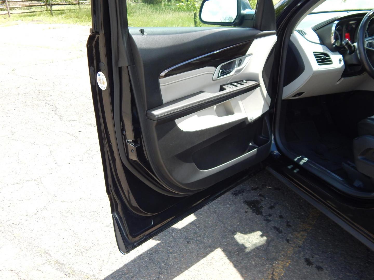 2016 Black /Black GMC Terrain Denali AWD (2GKFLVE32G6) with an 3.6L V6 DOHC 24V engine, Automatic transmission, located at 6528 Lower York Road, New Hope, PA, 18938, (215) 862-9555, 40.358707, -74.977882 - Here we have a ONE OWNER, NO ACCIDENT GMC Denali with a 3.6L V6 putting power to all four wheels via a smooth shifting automatic transmission. Options include: black and white leather, dual power seats, drivers memory seat, sunroof, heated front seats, AC/heat, navigation, AM/FM/XM/BLUETOOTH radio, - Photo#8