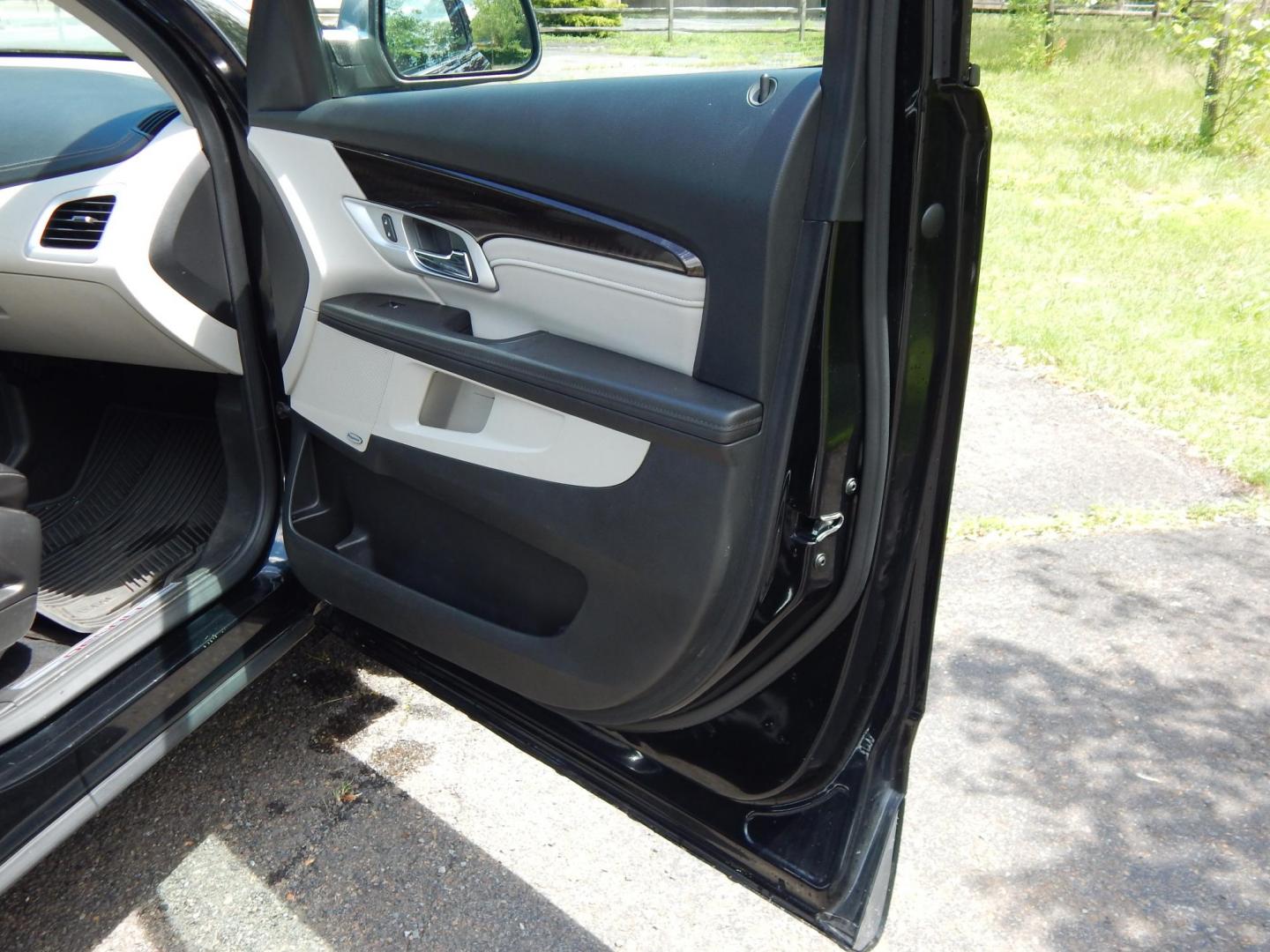 2016 Black /Black GMC Terrain Denali AWD (2GKFLVE32G6) with an 3.6L V6 DOHC 24V engine, Automatic transmission, located at 6528 Lower York Road, New Hope, PA, 18938, (215) 862-9555, 40.358707, -74.977882 - Here we have a ONE OWNER, NO ACCIDENT GMC Denali with a 3.6L V6 putting power to all four wheels via a smooth shifting automatic transmission. Options include: black and white leather, dual power seats, drivers memory seat, sunroof, heated front seats, AC/heat, navigation, AM/FM/XM/BLUETOOTH radio, - Photo#14