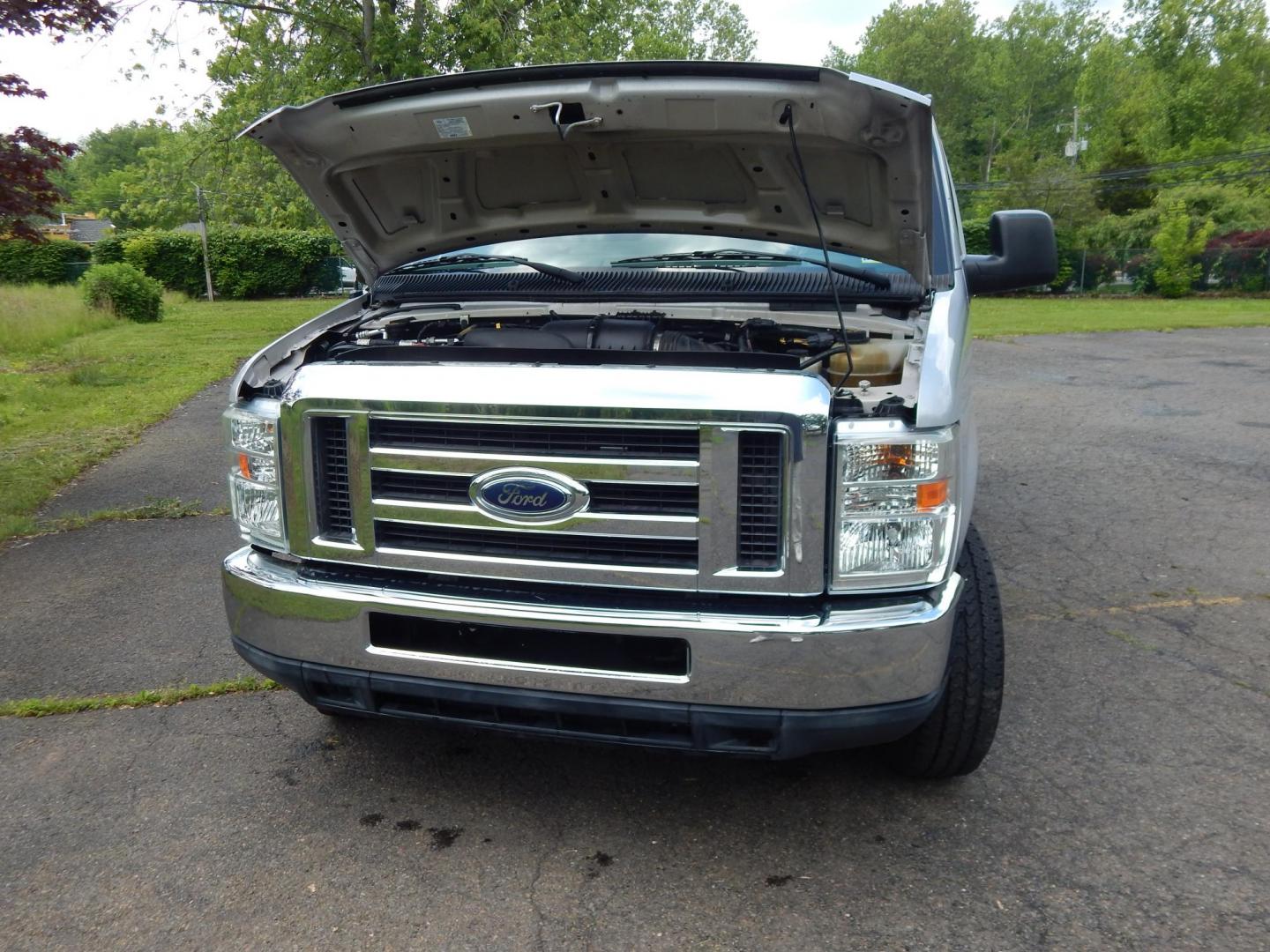 2013 Silver /Gray Ford E-Series Van E-250 (1FTNE2EL5DD) with an 5.4L V8 SOHC 16V FFV engine, 4-Speed Automatic transmission, located at 6528 Lower York Road, New Hope, PA, 18938, (215) 862-9555, 40.358707, -74.977882 - Here we have a very nice, one owner and no accident, 2013 Ford E250 cargo van with a 5.4L V8 putting power to the rear wheels via a smooth shifting automatic transmission. Options include: gray cloth, heat, AC, manual moving seats, power windows/locks/mirrors, tilt steering wheel, radio, tow hitch, - Photo#23