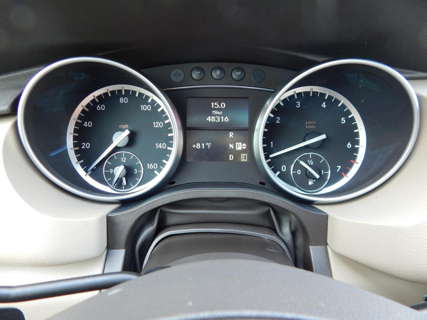 2012 Blue /Tan Mercedes-Benz R-Class R350 4MATIC w/ 3rd Row (4JGCB5HE8CA) with an 3.5L V6 DOHC 24V engine, 7-Speed Automatic transmission, located at 6528 Lower York Road, New Hope, PA, 18938, (215) 862-9555, 40.358707, -74.977882 - Here we have a very clean, low milage, one owner, no accident Mercedes R-Class with a 3.5L V6 putting power to all four wheels via a smooth shifting automatic transmission. Options include: tan leather, keyless entry, dual power seats, heated front seats, dual climate controls, am/fm/sat/cd/aux radi - Photo#23