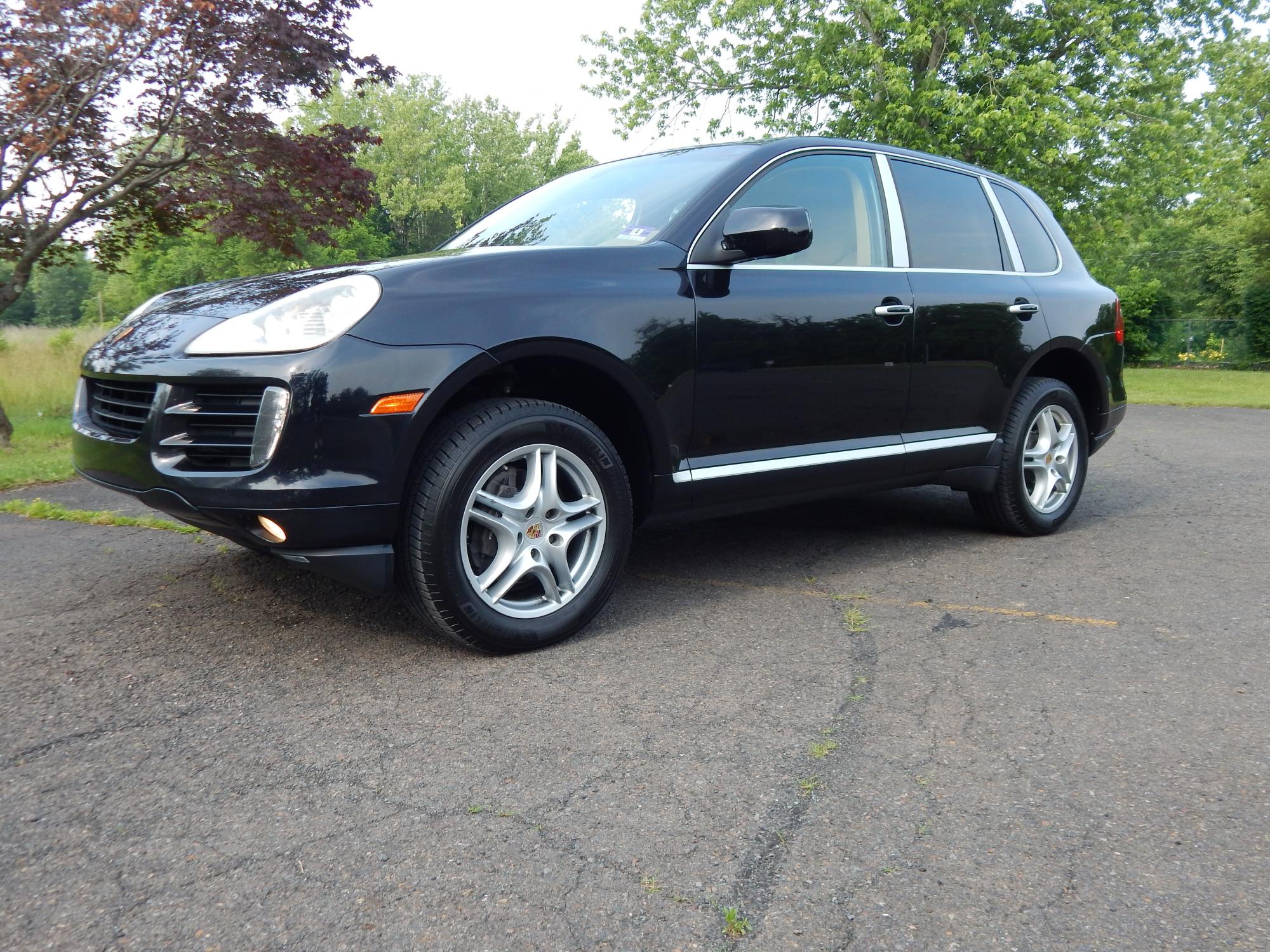 photo of 2009 Porsche Cayenne Base