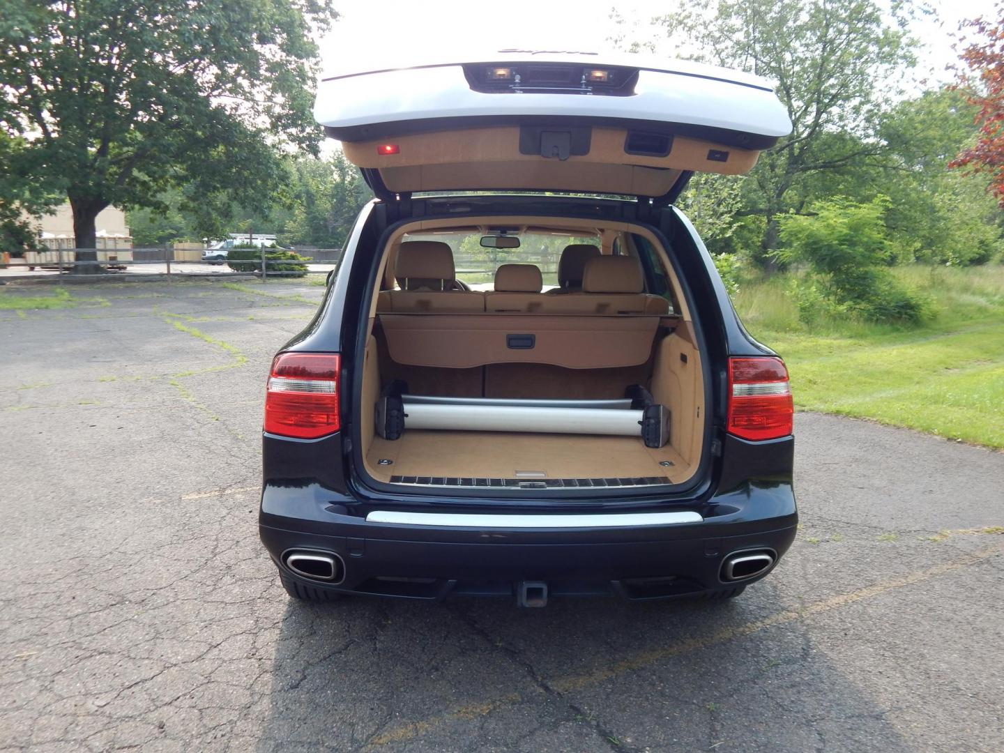 2009 Black Porsche Cayenne Base (WP1AA29P99L) with an 3.6L V6 DOHC 24V engine, located at 6528 Lower York Road, New Hope, PA, 18938, (215) 862-9555, 40.358707, -74.977882 - Very clean, well serviced 2009 Porsche Cayenne..AWD, 3.6 Liter 6 cylinder engine runs great, automatic transmission, keyless entry, 2 keys, tilt wheel, cruise control, power windows, seats, central locking system, power glass sunroof, rear spoiler, rear wiper, tinted glass, heated seats, tan leather - Photo#8
