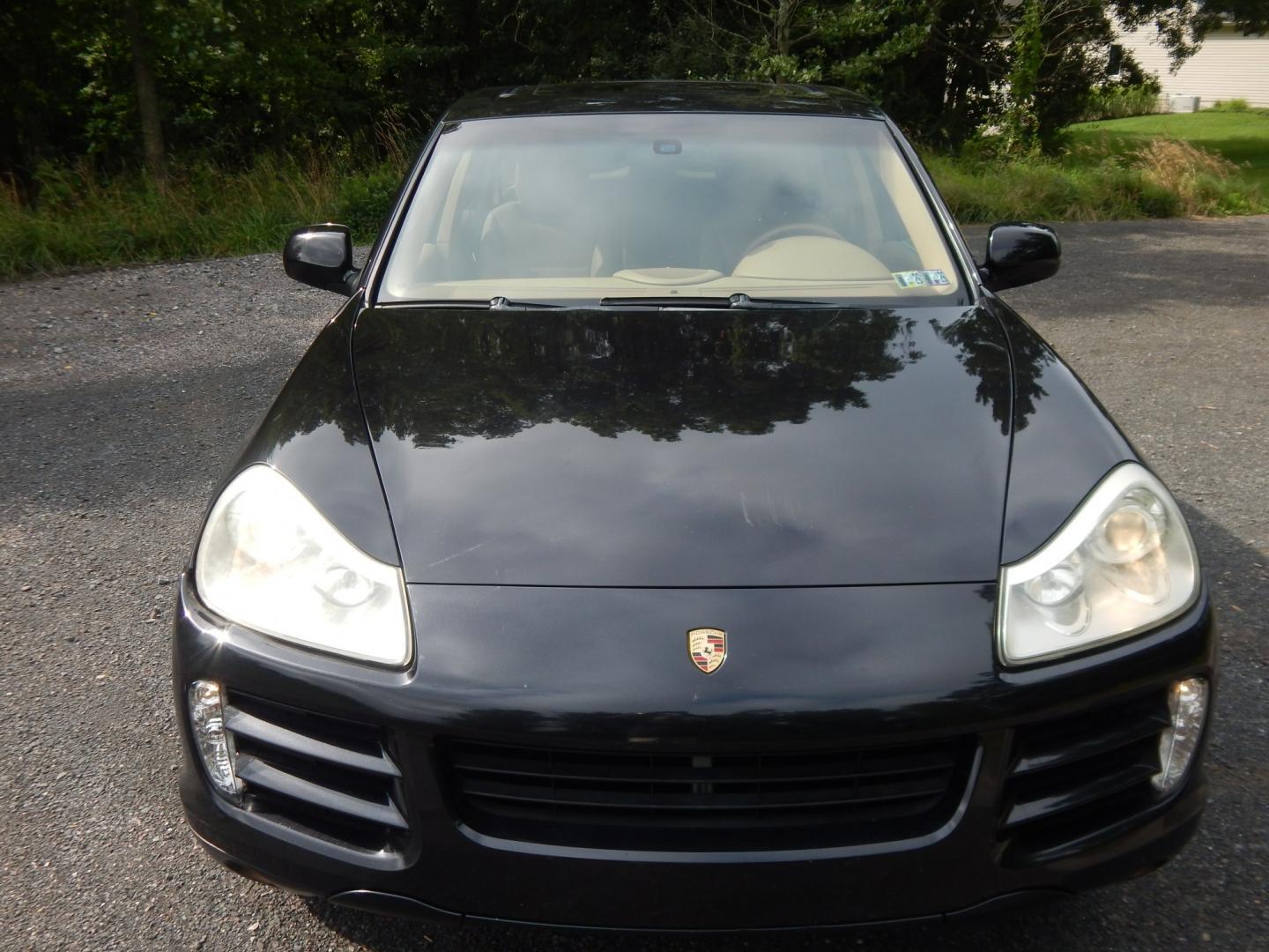 2009 Black /Tan Porsche Cayenne Base (WP1AA29P99L) with an 3.6L V6 DOHC 24V engine, Automatic transmission, located at 6528 Lower York Road, New Hope, PA, 18938, (215) 862-9555, 40.358707, -74.977882 - Here we have a 2009 Porsche Cayenne..AWD, 3.6 Liter 6 cylinder engine runs great, automatic transmission, keyless entry, 2 keys, tilt wheel, cruise control, power windows, seats, central locking system, power glass sunroof, rear spoiler, rear wiper, heated seats, tan leather, factory 18" alloy wheel- Photo#7