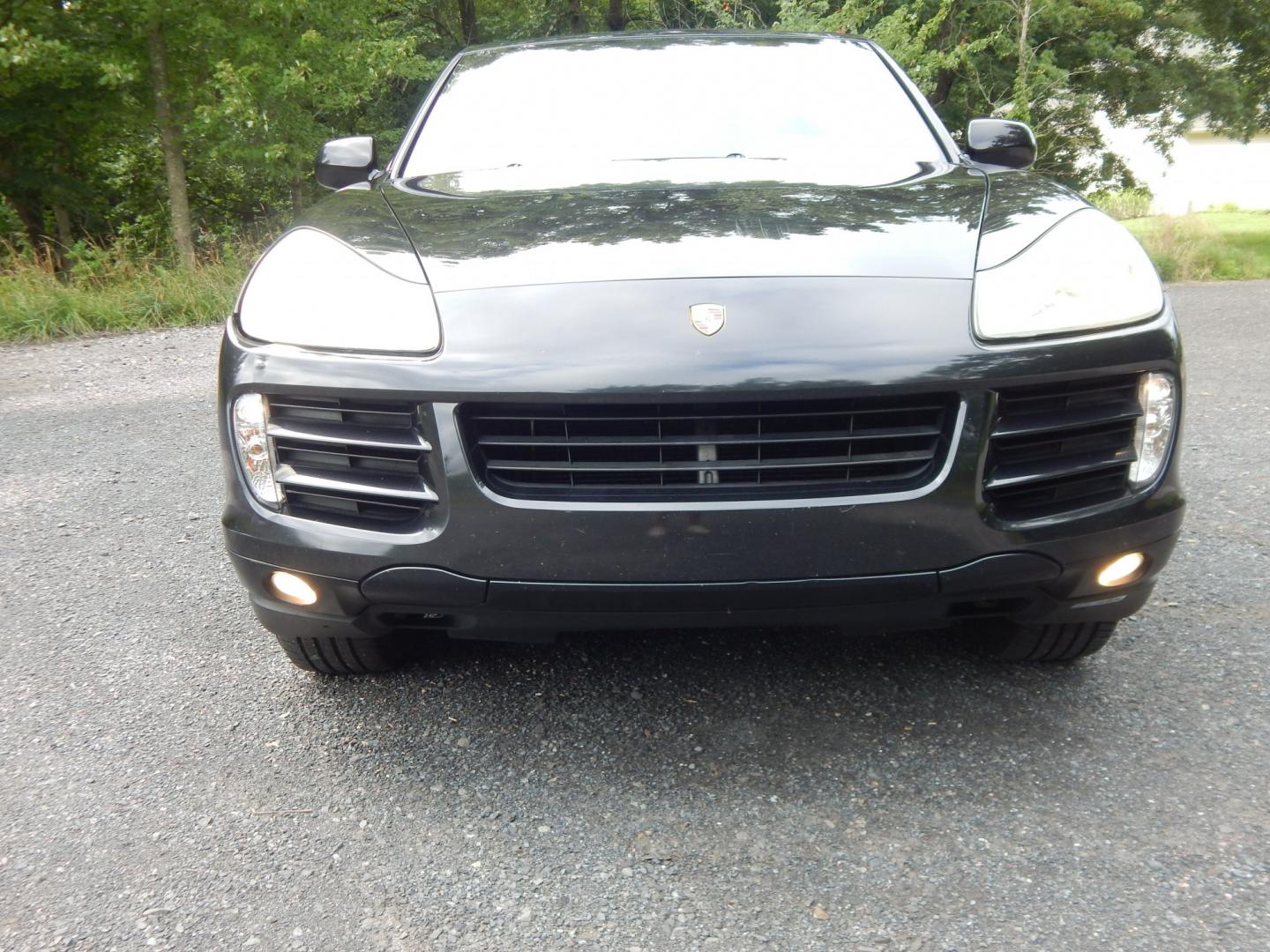 2009 Black /Tan Porsche Cayenne Base (WP1AA29P99L) with an 3.6L V6 DOHC 24V engine, Automatic transmission, located at 6528 Lower York Road, New Hope, PA, 18938, (215) 862-9555, 40.358707, -74.977882 - Here we have a 2009 Porsche Cayenne..AWD, 3.6 Liter 6 cylinder engine runs great, automatic transmission, keyless entry, 2 keys, tilt wheel, cruise control, power windows, seats, central locking system, power glass sunroof, rear spoiler, rear wiper, heated seats, tan leather, factory 18" alloy wheel- Photo#6