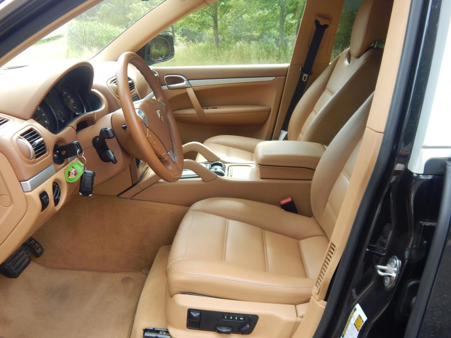 2009 Black /Tan Porsche Cayenne Base (WP1AA29P99L) with an 3.6L V6 DOHC 24V engine, Automatic transmission, located at 6528 Lower York Road, New Hope, PA, 18938, (215) 862-9555, 40.358707, -74.977882 - Here we have a 2009 Porsche Cayenne..AWD, 3.6 Liter 6 cylinder engine runs great, automatic transmission, keyless entry, 2 keys, tilt wheel, cruise control, power windows, seats, central locking system, power glass sunroof, rear spoiler, rear wiper, heated seats, tan leather, factory 18" alloy wheel- Photo#10