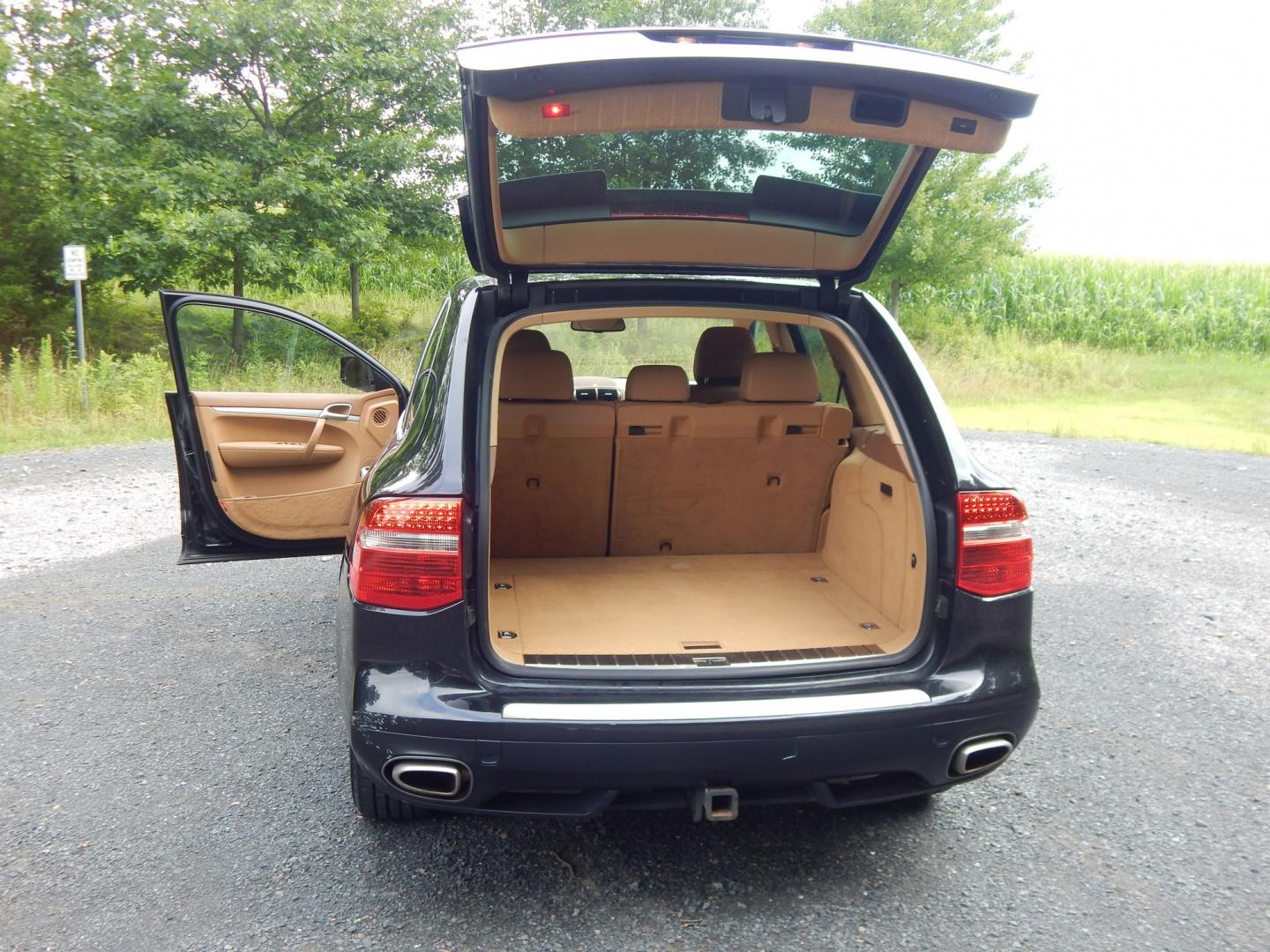 2009 Black /Tan Porsche Cayenne Base (WP1AA29P99L) with an 3.6L V6 DOHC 24V engine, Automatic transmission, located at 6528 Lower York Road, New Hope, PA, 18938, (215) 862-9555, 40.358707, -74.977882 - Here we have a 2009 Porsche Cayenne..AWD, 3.6 Liter 6 cylinder engine runs great, automatic transmission, keyless entry, 2 keys, tilt wheel, cruise control, power windows, seats, central locking system, power glass sunroof, rear spoiler, rear wiper, heated seats, tan leather, factory 18" alloy wheel- Photo#13