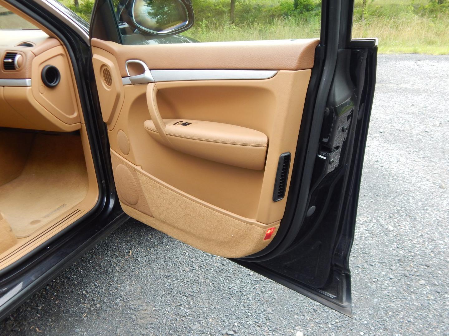 2009 Black /Tan Porsche Cayenne Base (WP1AA29P99L) with an 3.6L V6 DOHC 24V engine, Automatic transmission, located at 6528 Lower York Road, New Hope, PA, 18938, (215) 862-9555, 40.358707, -74.977882 - Here we have a 2009 Porsche Cayenne..AWD, 3.6 Liter 6 cylinder engine runs great, automatic transmission, keyless entry, 2 keys, tilt wheel, cruise control, power windows, seats, central locking system, power glass sunroof, rear spoiler, rear wiper, heated seats, tan leather, factory 18" alloy wheel- Photo#16