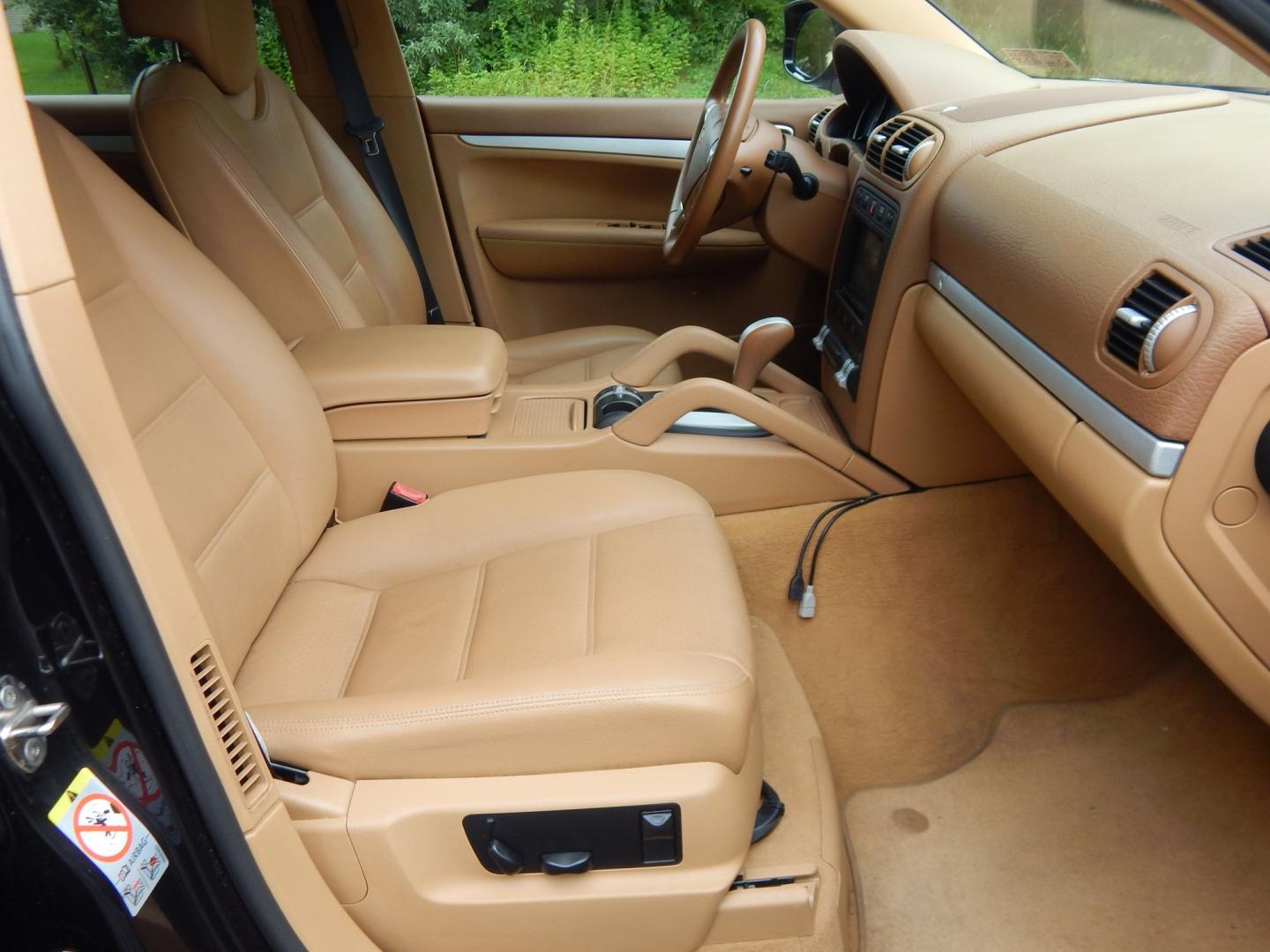 2009 Black /Tan Porsche Cayenne Base (WP1AA29P99L) with an 3.6L V6 DOHC 24V engine, Automatic transmission, located at 6528 Lower York Road, New Hope, PA, 18938, (215) 862-9555, 40.358707, -74.977882 - Here we have a 2009 Porsche Cayenne..AWD, 3.6 Liter 6 cylinder engine runs great, automatic transmission, keyless entry, 2 keys, tilt wheel, cruise control, power windows, seats, central locking system, power glass sunroof, rear spoiler, rear wiper, heated seats, tan leather, factory 18" alloy wheel- Photo#17