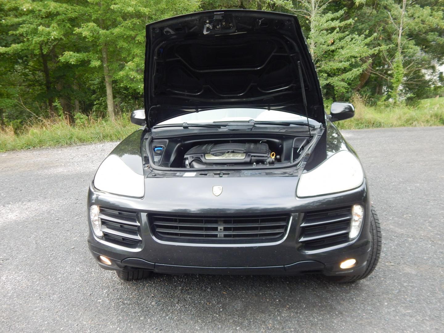 2009 Black /Tan Porsche Cayenne Base (WP1AA29P99L) with an 3.6L V6 DOHC 24V engine, Automatic transmission, located at 6528 Lower York Road, New Hope, PA, 18938, (215) 862-9555, 40.358707, -74.977882 - Here we have a 2009 Porsche Cayenne..AWD, 3.6 Liter 6 cylinder engine runs great, automatic transmission, keyless entry, 2 keys, tilt wheel, cruise control, power windows, seats, central locking system, power glass sunroof, rear spoiler, rear wiper, heated seats, tan leather, factory 18" alloy wheel- Photo#20