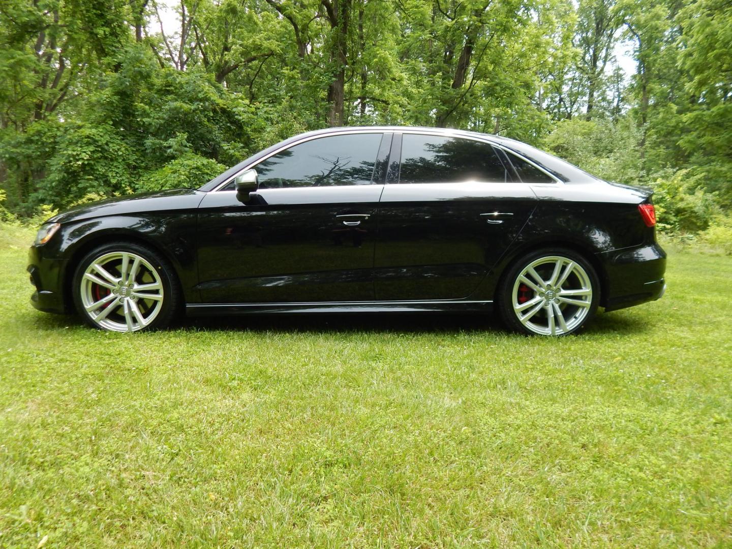 2016 Black /Black Audi S3 2.0T Premium Plus quattro (WAUB1GFF3G1) with an 2.0L L4 DOHC 16V engine, 6A transmission, located at 6528 Lower York Road, New Hope, PA, 18938, (215) 862-9555, 40.358707, -74.977882 - Here we have a beautiful, very fun to drive, Audi S3 with a 2.0L Turbo engine putting power to all four wheels via a smooth shifting automatic transmission. Options include: black leather, carbon fiber trim, dual power seats, AM/FM/CD/BLUETOOTH radio, Bang and Olufsen speakers, push button start, du - Photo#1