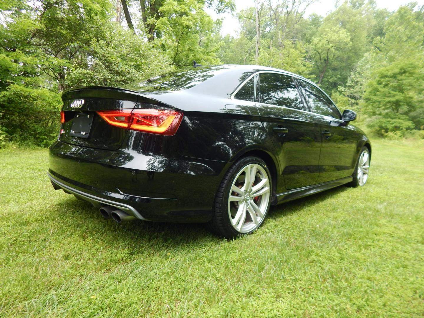 2016 Black /Black Audi S3 2.0T Premium Plus quattro (WAUB1GFF3G1) with an 2.0L L4 DOHC 16V engine, 6A transmission, located at 6528 Lower York Road, New Hope, PA, 18938, (215) 862-9555, 40.358707, -74.977882 - Here we have a beautiful, very fun to drive, Audi S3 with a 2.0L Turbo engine putting power to all four wheels via a smooth shifting automatic transmission. Options include: black leather, carbon fiber trim, dual power seats, AM/FM/CD/BLUETOOTH radio, Bang and Olufsen speakers, push button start, du - Photo#5