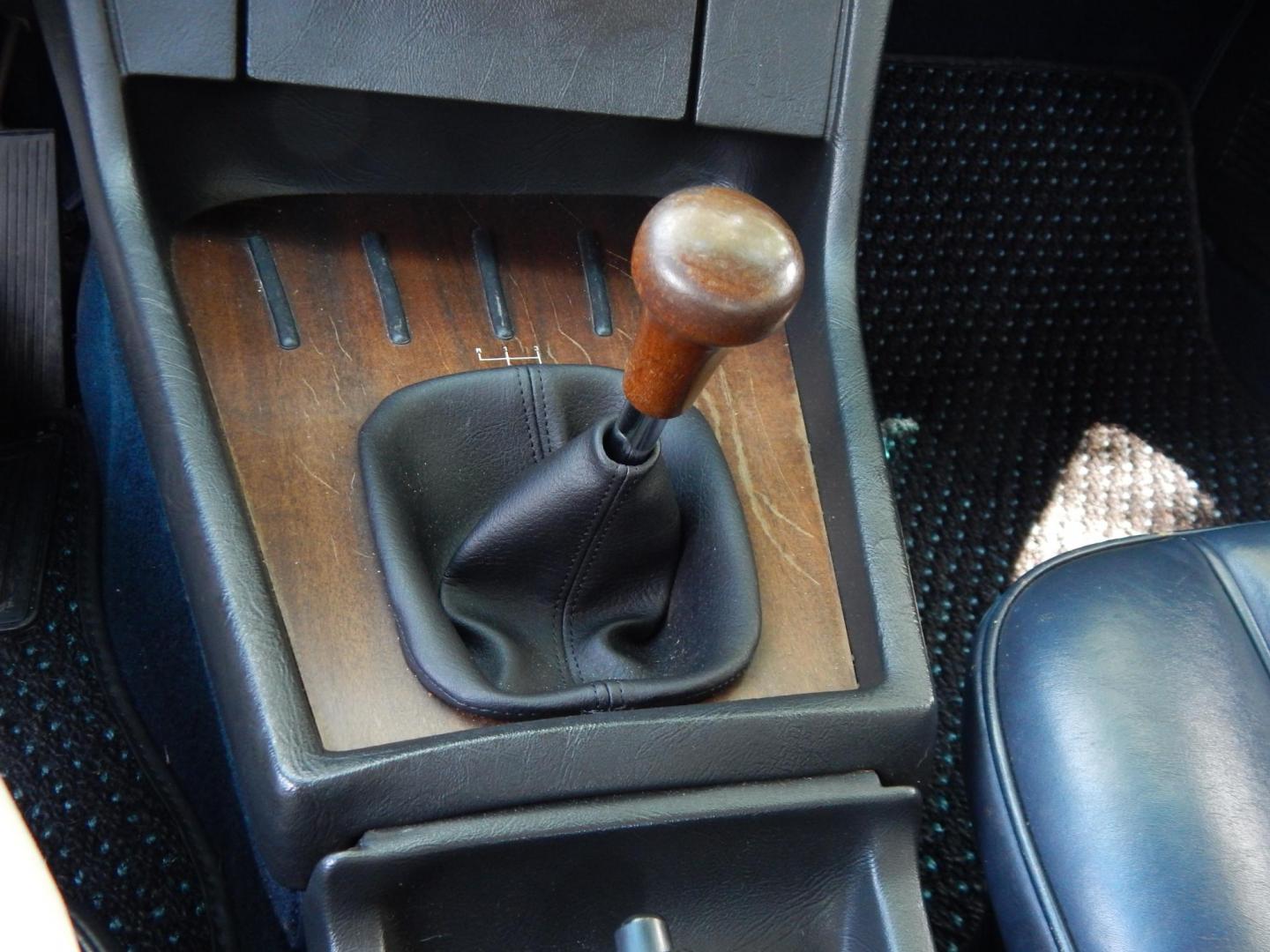 1979 Blue /Blue BMW 733i (5775258) , Manual transmission, located at 6528 Lower York Road, New Hope, PA, 18938, (215) 862-9555, 40.358707, -74.977882 - Here we have a very cool BMW 733i with a 4 speed manual transmission. Options include: blue leather, Blaupunkt aftermarket radio, power windows, moonroof, 14 inch alloy wheels, 4 General Altimax tires and chrome side view mirror caps. Pa inspected until 8/25. The blower motor is not currently workin - Photo#27