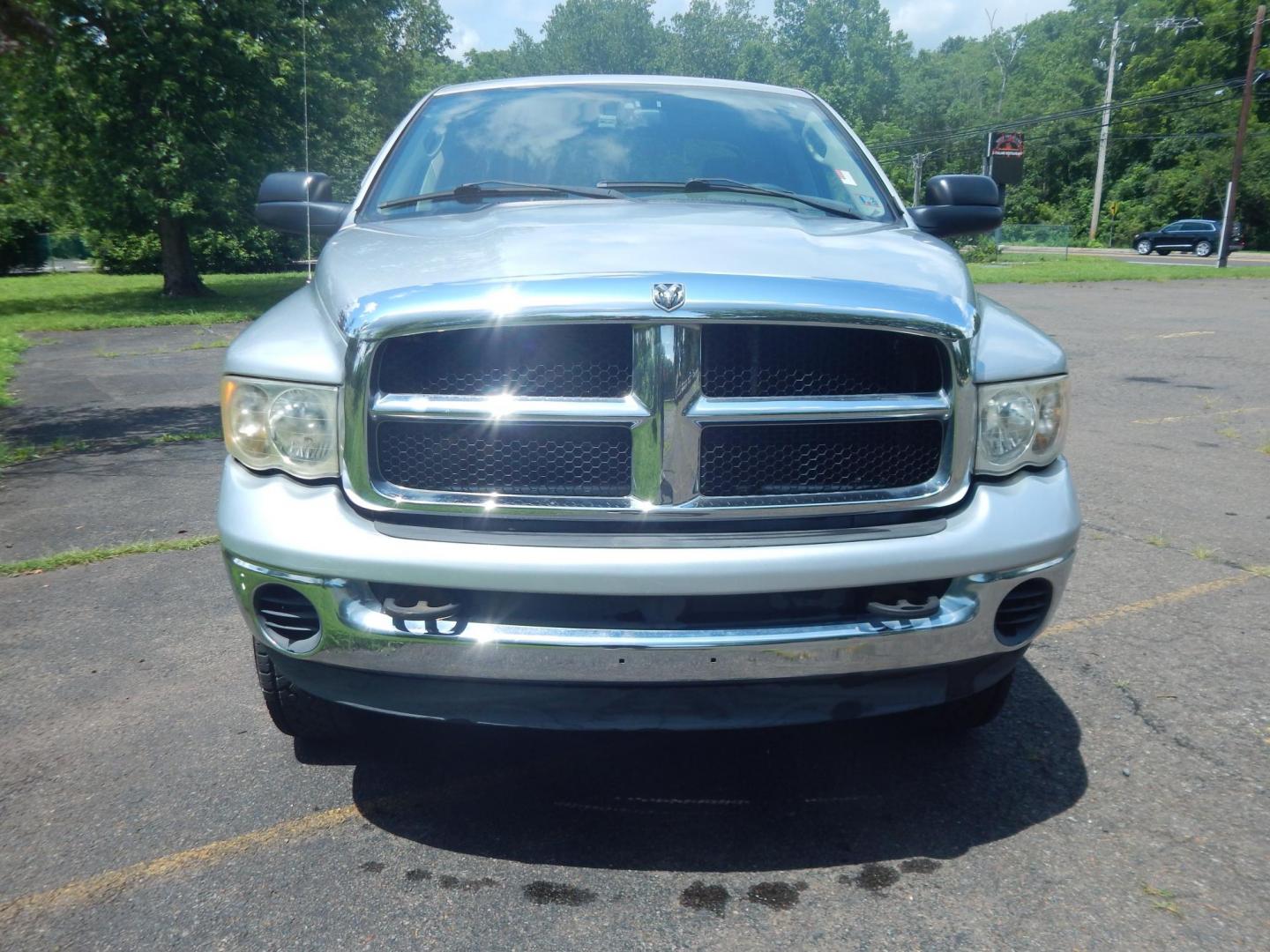 2004 Silver /Gray Dodge Ram 2500 Laramie Quad Cab 4WD (3D7KU28D94G) with an 5.7L V8 OHV 16V engine, Automatic transmission, located at 6528 Lower York Road, New Hope, PA, 18938, (215) 862-9555, 40.358707, -74.977882 - Here we have a 2004 Dodge Ram 2500 with a 5.7L V8 putting power to an automatic 4x4 transmission. Options include: gray cloth, keyless entry, 2 keys and 2 remotes, cruise control, tilt steering wheel, AC, power windows, power locks, power mirrors, AM/FM/CD radio, 6 seats, 17 inch wheels, tow hitch, - Photo#8