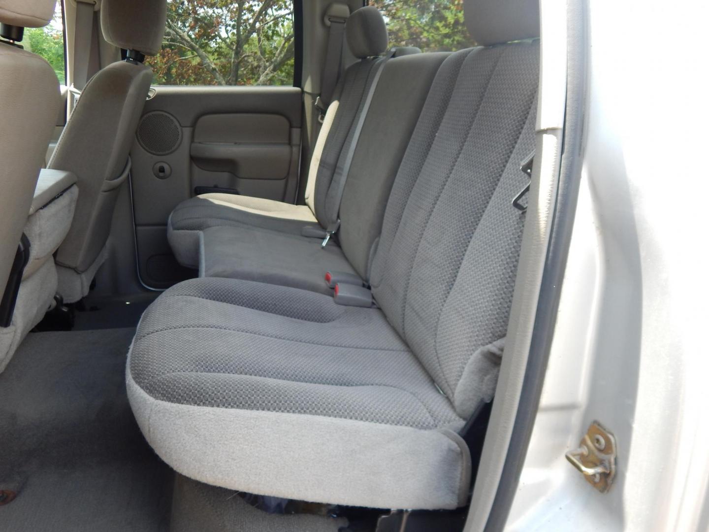 2004 Silver /Gray Dodge Ram 2500 Laramie Quad Cab 4WD (3D7KU28D94G) with an 5.7L V8 OHV 16V engine, Automatic transmission, located at 6528 Lower York Road, New Hope, PA, 18938, (215) 862-9555, 40.358707, -74.977882 - Here we have a 2004 Dodge Ram 2500 with a 5.7L V8 putting power to an automatic 4x4 transmission. Options include: gray cloth, keyless entry, 2 keys and 2 remotes, cruise control, tilt steering wheel, AC, power windows, power locks, power mirrors, AM/FM/CD radio, 6 seats, 17 inch wheels, tow hitch, - Photo#13