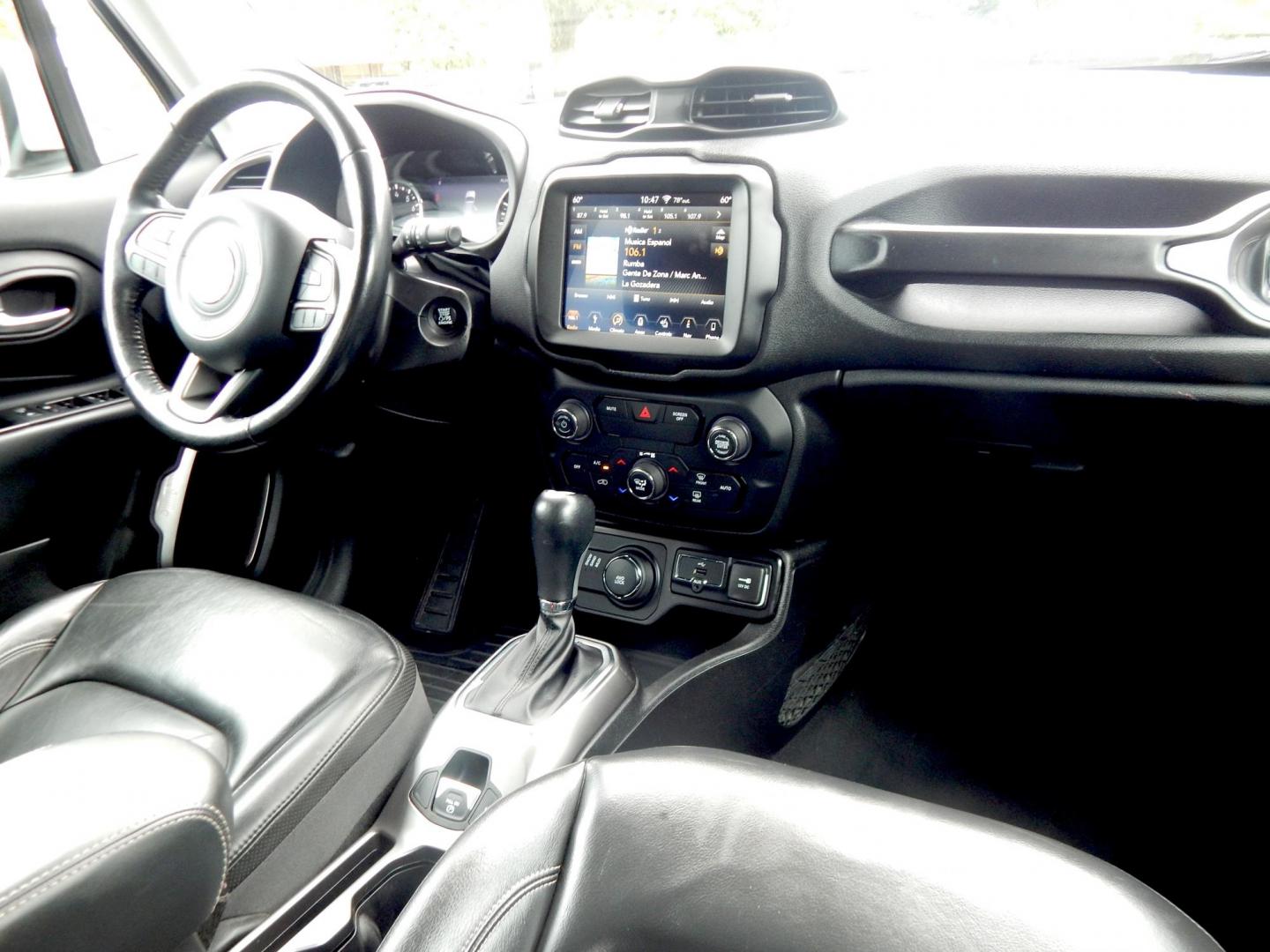 2018 Silver /Black Jeep Renegade Limited 4WD (ZACCJBDB5JP) with an 2.4L L4 DOHC 16V engine, 9A transmission, located at 6528 Lower York Road, New Hope, PA, 18938, (215) 862-9555, 40.358707, -74.977882 - Photo#18