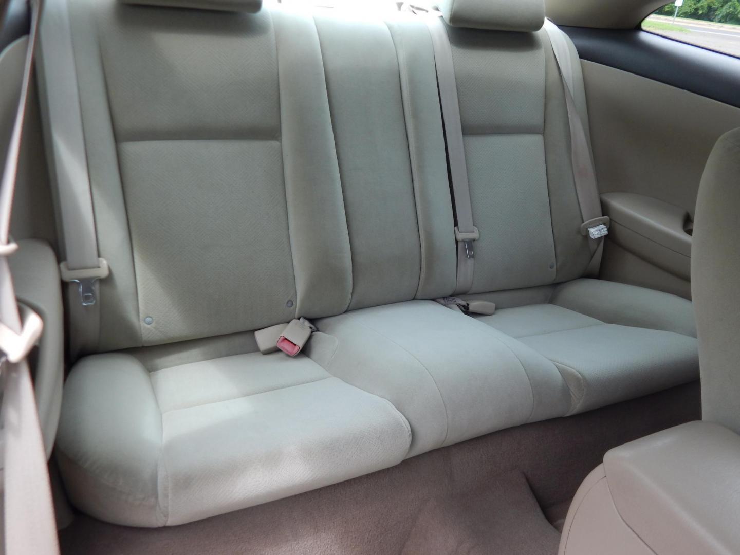 2004 White /Tan Toyota Camry Solara SE (4T1CE38PX4U) with an 2.4L L4 DOHC 24V engine, Automatic transmission, located at 6528 Lower York Road, New Hope, PA, 18938, (215) 862-9555, 40.358707, -74.977882 - Here we have a Toyota Solara with a 2.4L 4 cylinder engine putting power to the front wheels via a smooth shifting automatic transmission. Options include: tan cloth, cold AC, heat, AM/FM/CD radio, cruise control, tilt steering wheel, power windows, power locks, aftermarket alarm system, power mirro - Photo#16