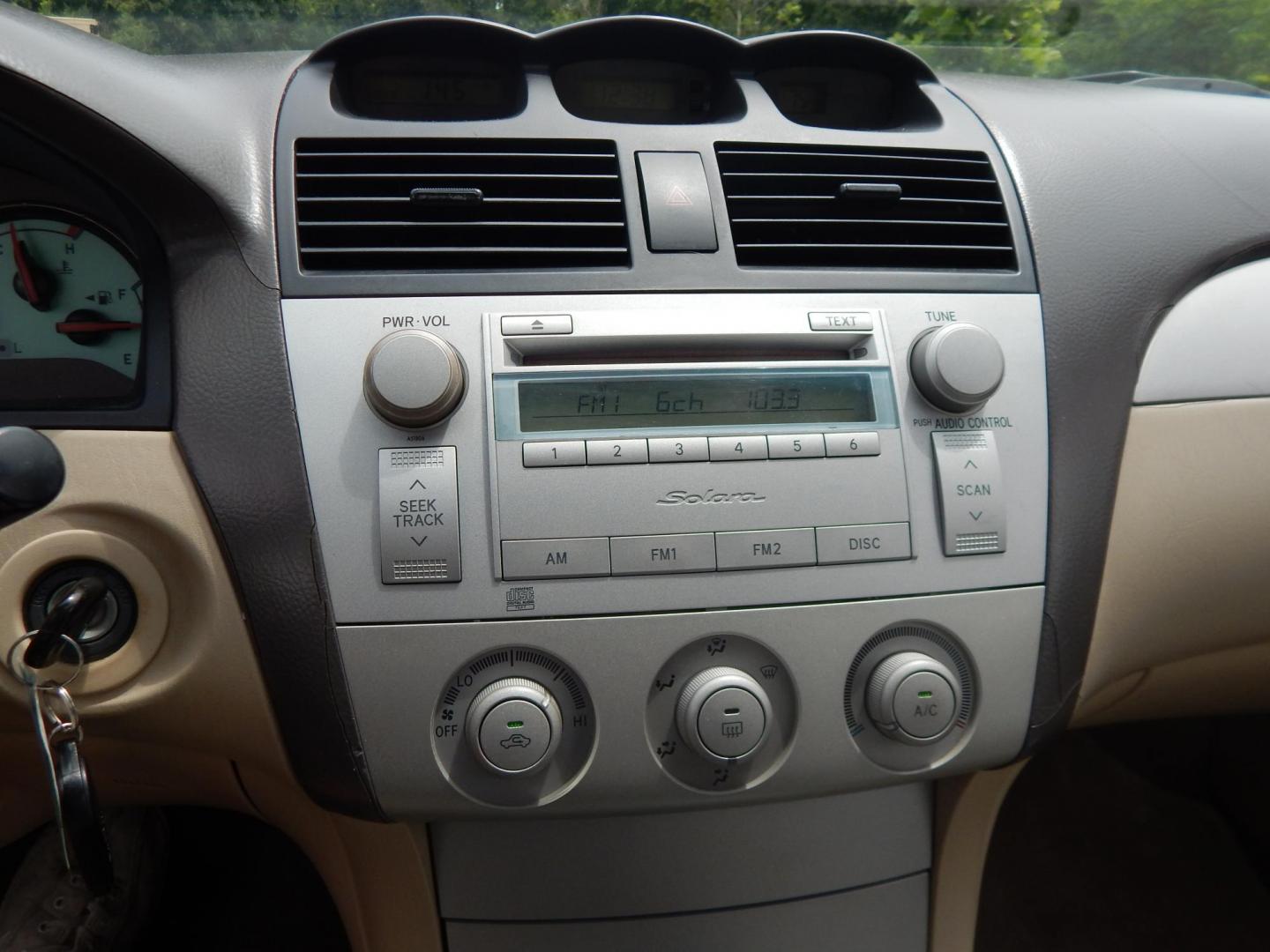 2004 White /Tan Toyota Camry Solara SE (4T1CE38PX4U) with an 2.4L L4 DOHC 24V engine, Automatic transmission, located at 6528 Lower York Road, New Hope, PA, 18938, (215) 862-9555, 40.358707, -74.977882 - Here we have a Toyota Solara with a 2.4L 4 cylinder engine putting power to the front wheels via a smooth shifting automatic transmission. Options include: tan cloth, cold AC, heat, AM/FM/CD radio, cruise control, tilt steering wheel, power windows, power locks, aftermarket alarm system, power mirro - Photo#24