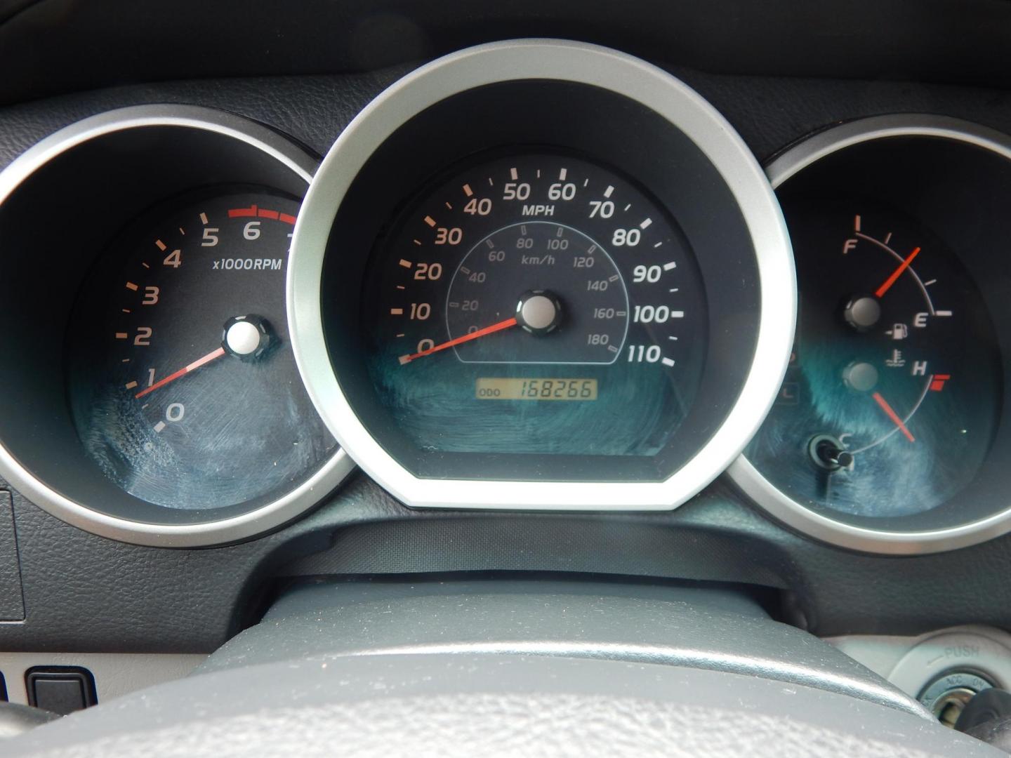 2007 Gray /Gray Toyota 4Runner SR5 4WD (JTEBU14R378) with an 4.0L V6 DOHC 24V engine, 5-Speed Automatic Overdrive transmission, located at 6528 Lower York Road, New Hope, PA, 18938, (215) 862-9555, 40.358707, -74.977882 - Here we have a very well kept, 2 owner, 4 Runner with a 4.0L V6 putting power to the ground via a smooth shifting 4x4 automatic transmission. Options include: gray cloth, cold AC, heat, AM/FM/CD/AUX radio, power sunroof, power rear lowering tailgate glass, cruise control, tilt steering wheel, fog li - Photo#23