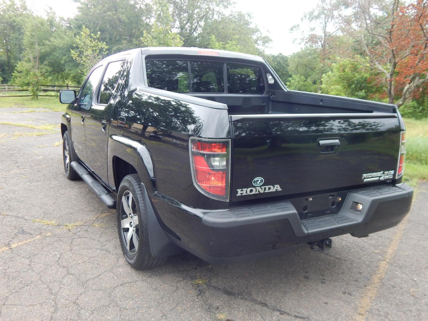2014 Black /Black Honda Ridgeline SE (5FPYK1F65EB) with an 3.5L V6 SOHC 24V engine, 5-Speed Automatic transmission, located at 6528 Lower York Road, New Hope, PA, 18938, (215) 862-9555, 40.358707, -74.977882 - Here we have a beautifully well kept, ONE OWNER, 20k original miles, 2014 Honda Ridgeline with a 3.5L V6 putting power to the ground via a 4x4 automatic transmission. Options include: black leather, power drivers seat, heated front seats, dual climate controls, AM/FM/CD/AUX/XM radio with navigation, - Photo#3