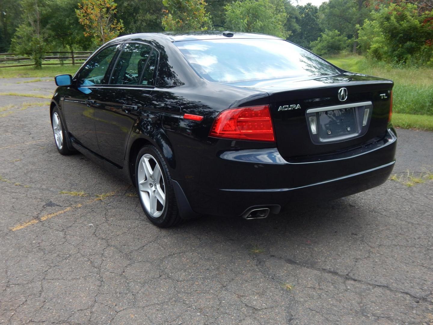 2006 Black /Black Acura TL 5-Speed AT (19UUA66246A) with an 3.2L V6 SOHC 24V engine, 5-Speed Automatic Overdrive transmission, located at 6528 Lower York Road, New Hope, PA, 18938, (215) 862-9555, 40.358707, -74.977882 - Here we have a beautifully well kept, ONE OWNER and 46 service records, Acura TL with a 3.2L V6 putting power to the front wheels via an automatic transmission. Options include: black leather, power seats, heated front seats, AM/FM/CD/TAPE/XM radio with navigation, dual climate controls, 2 keys, cru - Photo#3
