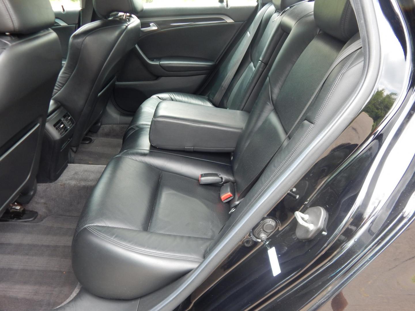 2006 Black /Black Acura TL 5-Speed AT (19UUA66246A) with an 3.2L V6 SOHC 24V engine, 5-Speed Automatic Overdrive transmission, located at 6528 Lower York Road, New Hope, PA, 18938, (215) 862-9555, 40.358707, -74.977882 - Here we have a beautifully well kept, ONE OWNER and 46 service records, Acura TL with a 3.2L V6 putting power to the front wheels via an automatic transmission. Options include: black leather, power seats, heated front seats, AM/FM/CD/TAPE/XM radio with navigation, dual climate controls, 2 keys, cru - Photo#12