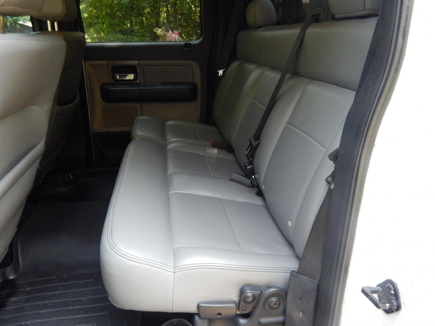 2004 White /Grey Leather Ford F-150 FX4 SuperCrew 4WD (1FTPW14504F) with an 5.4L V6 SOHC 16V engine, 4-Speed Automatic Overdrive transmission, located at 6528 Lower York Road, New Hope, PA, 18938, (215) 862-9555, 40.358707, -74.977882 - 2004 Ford F-150 4 door Lariat, 5.4 Liter Triton engine, Auto Trans, FX4 Off Road package, tilt wheel, cruise control, power drivers seat, grey leather, power windows, locks and mirrors, drivers/pass front air bags, Auto dimming mirror, All season Weather Tech floor mats front/rear, trailer brake, ad - Photo#14