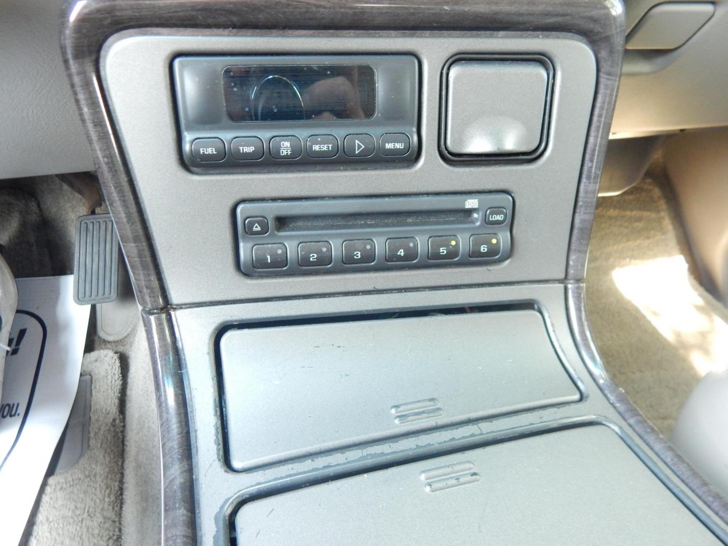2002 Tan /Gray GMC Yukon Denali Base (1GKEK63U22J) with an 6.0L V8 OHV 16V engine, 4-Speed Automatic Overdrive transmission, located at 6528 Lower York Road, New Hope, PA, 18938, (215) 862-9555, 40.358707, -74.977882 - Here we have a 2002 GMC Yukon Denali with a 6.0L V8 putting power to an AWD automatic transmission. Options include: gray leather, power seats, heated seats front and middle row, 3 row seating, heat, A/C, rear climate controls, AM/FM/CD/TAPE radio, tilt steering wheel, rear windshield wiper, power w - Photo#22