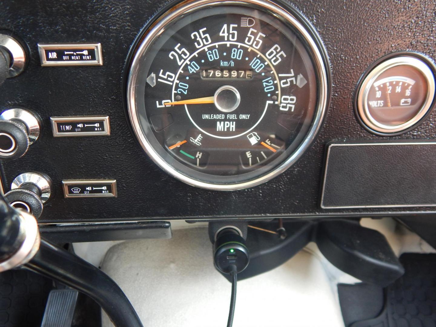 1983 White /Tan Jeep CJ7 Base (1JCCN87E0DT) with an 4.2L L6 OHV engine, Manual transmission, located at 6528 Lower York Road, New Hope, PA, 18938, (215) 862-9555, 40.358707, -74.977882 - Here we have a 1983 CJ-7 Laredo with a 4.2L straight six putting power to an 4x4 manual transmission. This CJ has saddle colored leather seats, sliding windows, hard top, lockers on both axles, new muffler, new bearings and 15 inch alloy wheels with 4 Mickey Thompson tires. This vehicle is being off - Photo#22