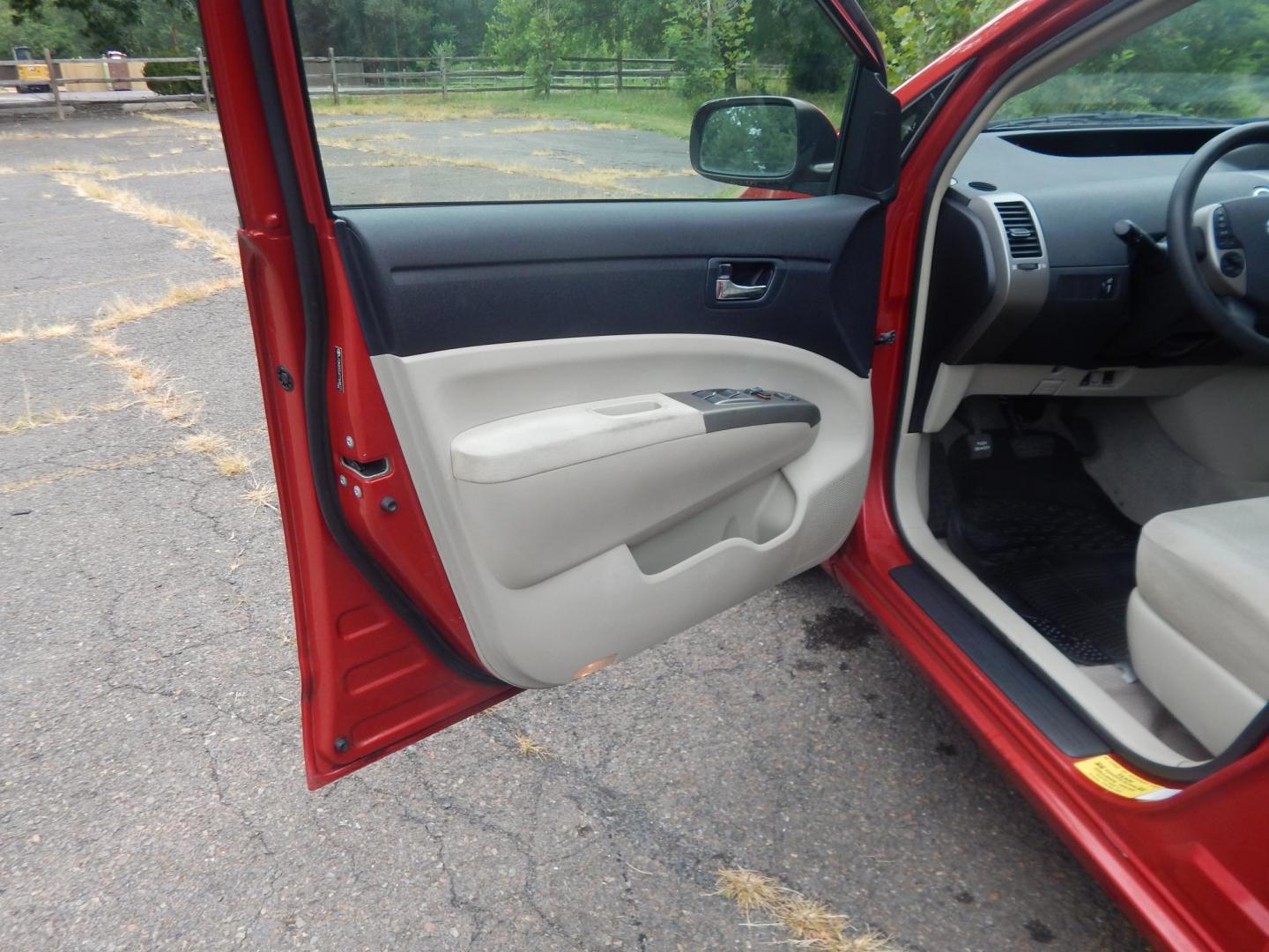 2007 Red /Tan Toyota Prius 4-Door Liftback (JTDKB20UX77) with an 1.5L L4 DOHC 16V HYBRID engine, Automatic CVT Overdrive transmission, located at 6528 Lower York Road, New Hope, PA, 18938, (215) 862-9555, 40.358707, -74.977882 - Here we have a 2007 Toyota Prius with a 1.5L 4 cylinder hybrid engine putting power to the front wheels via an automatic transmission. Options include: tan cloth seats, manual sliding seats, AM/FM/CD/AUX radio, cold AC, heat, cruise control, front and rear windshield defrost, tilt steering wheel, po - Photo#10