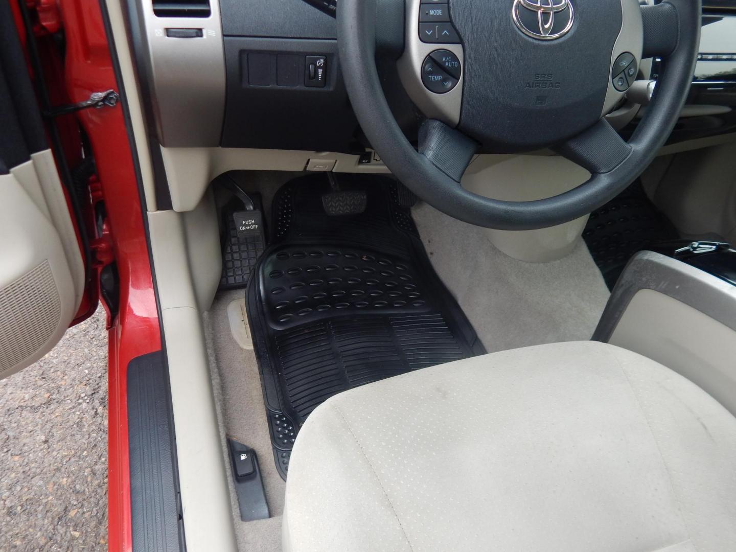 2007 Red /Tan Toyota Prius 4-Door Liftback (JTDKB20UX77) with an 1.5L L4 DOHC 16V HYBRID engine, Automatic CVT Overdrive transmission, located at 6528 Lower York Road, New Hope, PA, 18938, (215) 862-9555, 40.358707, -74.977882 - Here we have a 2007 Toyota Prius with a 1.5L 4 cylinder hybrid engine putting power to the front wheels via an automatic transmission. Options include: tan cloth seats, manual sliding seats, AM/FM/CD/AUX radio, cold AC, heat, cruise control, front and rear windshield defrost, tilt steering wheel, po - Photo#19