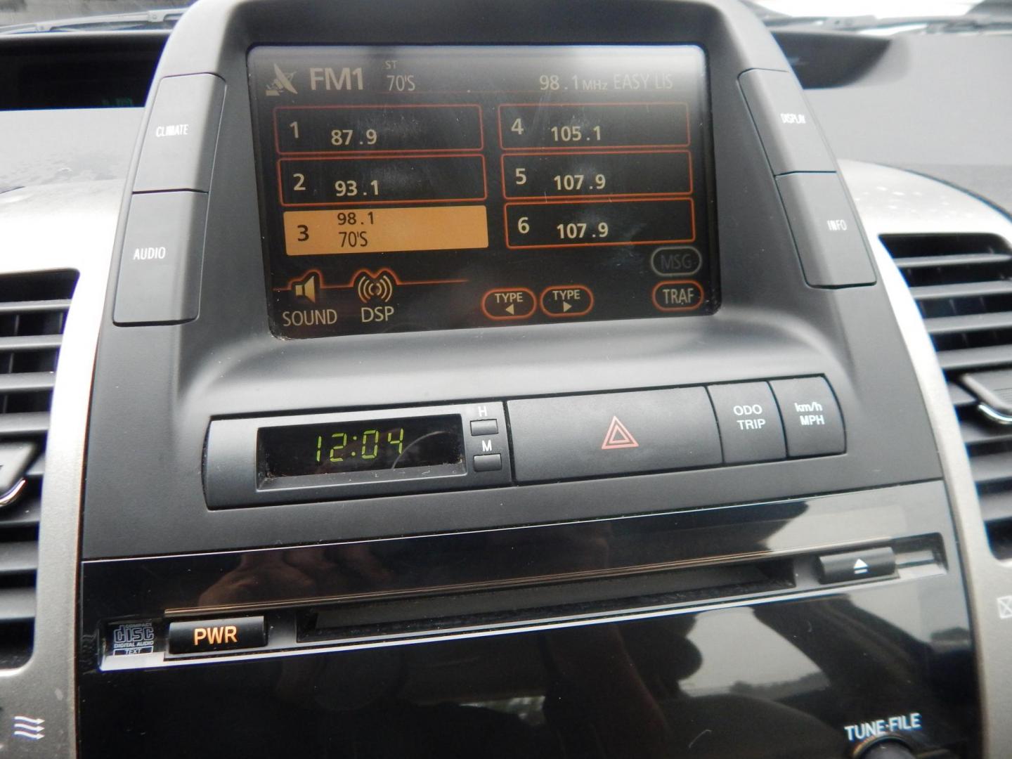 2007 Red /Tan Toyota Prius 4-Door Liftback (JTDKB20UX77) with an 1.5L L4 DOHC 16V HYBRID engine, Automatic CVT Overdrive transmission, located at 6528 Lower York Road, New Hope, PA, 18938, (215) 862-9555, 40.358707, -74.977882 - Here we have a 2007 Toyota Prius with a 1.5L 4 cylinder hybrid engine putting power to the front wheels via an automatic transmission. Options include: tan cloth seats, manual sliding seats, AM/FM/CD/AUX radio, cold AC, heat, cruise control, front and rear windshield defrost, tilt steering wheel, po - Photo#21