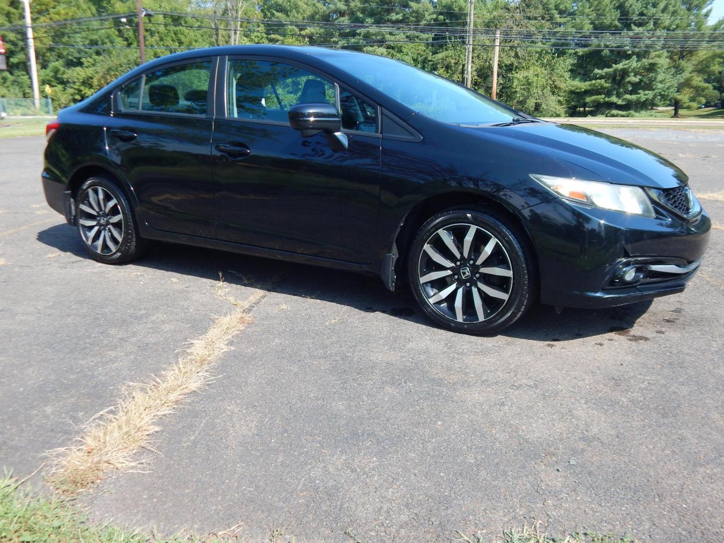 2015 Black /Black Honda Civic EX-L Sedan CVT (19XFB2F9XFE) with an 1.8L L4 SOHC 16V engine, Continuously Variable Transmission transmission, located at 6528 Lower York Road, New Hope, PA, 18938, (215) 862-9555, 40.358707, -74.977882 - Here we have a 2015 Honda Civic with a 1.8L 4 cylinder engine putting power to the front wheels via an automatic CVT transmission. Options include: black leather, power drivers seat, front heated seats, cold AC, heat, sunroof, front and rear defrost, AM/FM/CD/BLUETOOTH radio, back up camera, passeng - Photo#6