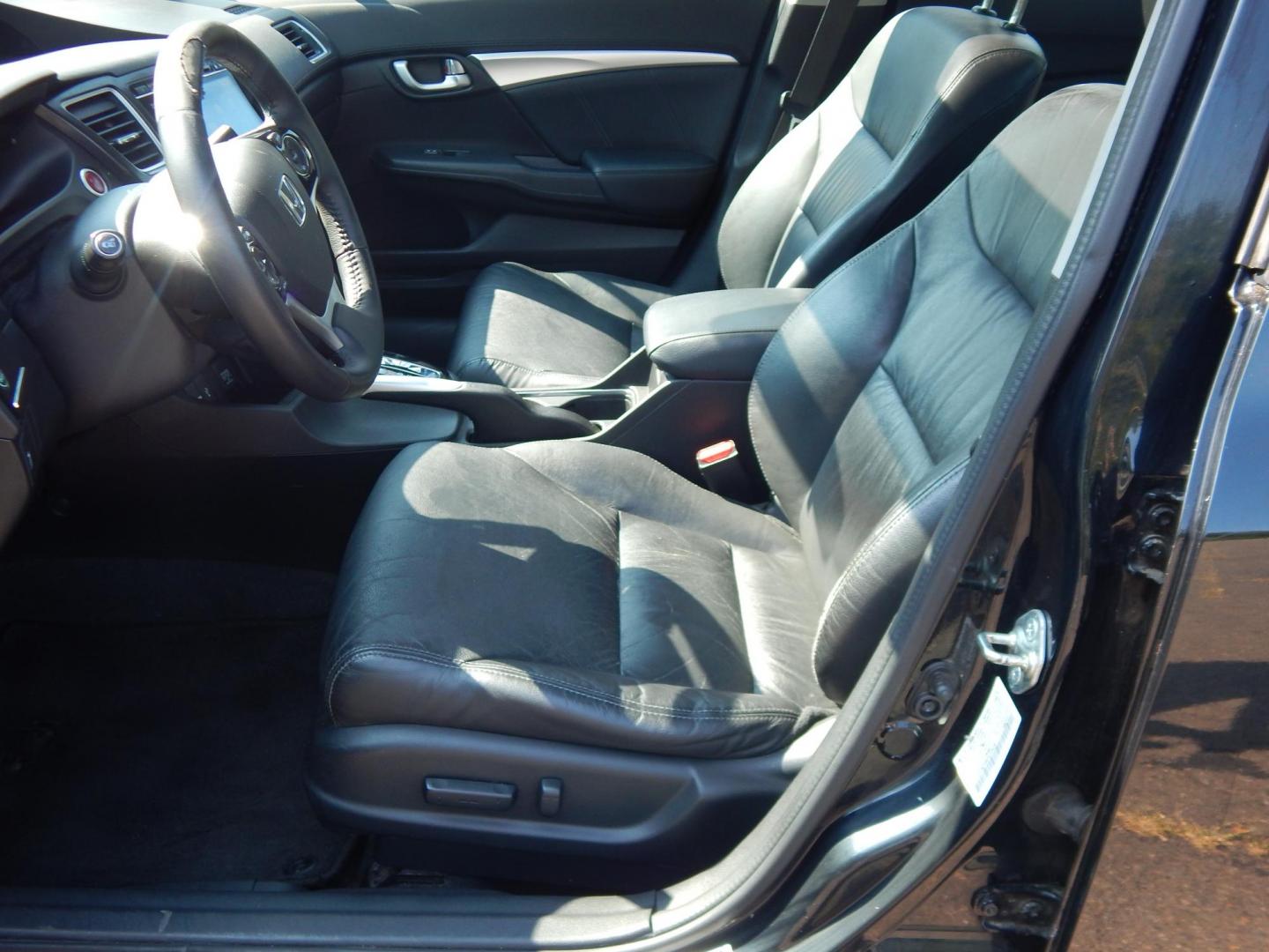 2015 Black /Black Honda Civic EX-L Sedan CVT (19XFB2F9XFE) with an 1.8L L4 SOHC 16V engine, Continuously Variable Transmission transmission, located at 6528 Lower York Road, New Hope, PA, 18938, (215) 862-9555, 40.358707, -74.977882 - Here we have a 2015 Honda Civic with a 1.8L 4 cylinder engine putting power to the front wheels via an automatic CVT transmission. Options include: black leather, power drivers seat, front heated seats, cold AC, heat, sunroof, front and rear defrost, AM/FM/CD/BLUETOOTH radio, back up camera, passeng - Photo#10