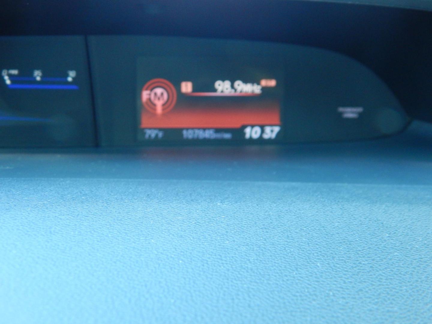 2015 Black /Black Honda Civic EX-L Sedan CVT (19XFB2F9XFE) with an 1.8L L4 SOHC 16V engine, Continuously Variable Transmission transmission, located at 6528 Lower York Road, New Hope, PA, 18938, (215) 862-9555, 40.358707, -74.977882 - Here we have a 2015 Honda Civic with a 1.8L 4 cylinder engine putting power to the front wheels via an automatic CVT transmission. Options include: black leather, power drivers seat, front heated seats, cold AC, heat, sunroof, front and rear defrost, AM/FM/CD/BLUETOOTH radio, back up camera, passeng - Photo#24