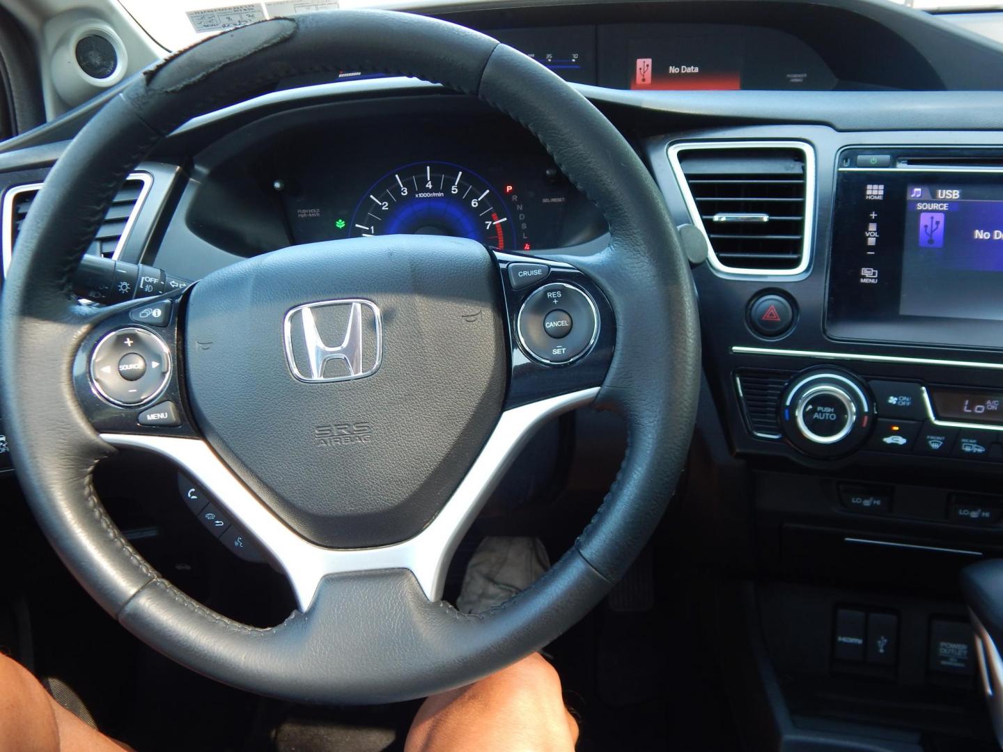 2015 Black /Black Honda Civic EX-L Sedan CVT (19XFB2F9XFE) with an 1.8L L4 SOHC 16V engine, Continuously Variable Transmission transmission, located at 6528 Lower York Road, New Hope, PA, 18938, (215) 862-9555, 40.358707, -74.977882 - Here we have a 2015 Honda Civic with a 1.8L 4 cylinder engine putting power to the front wheels via an automatic CVT transmission. Options include: black leather, power drivers seat, front heated seats, cold AC, heat, sunroof, front and rear defrost, AM/FM/CD/BLUETOOTH radio, back up camera, passeng - Photo#27
